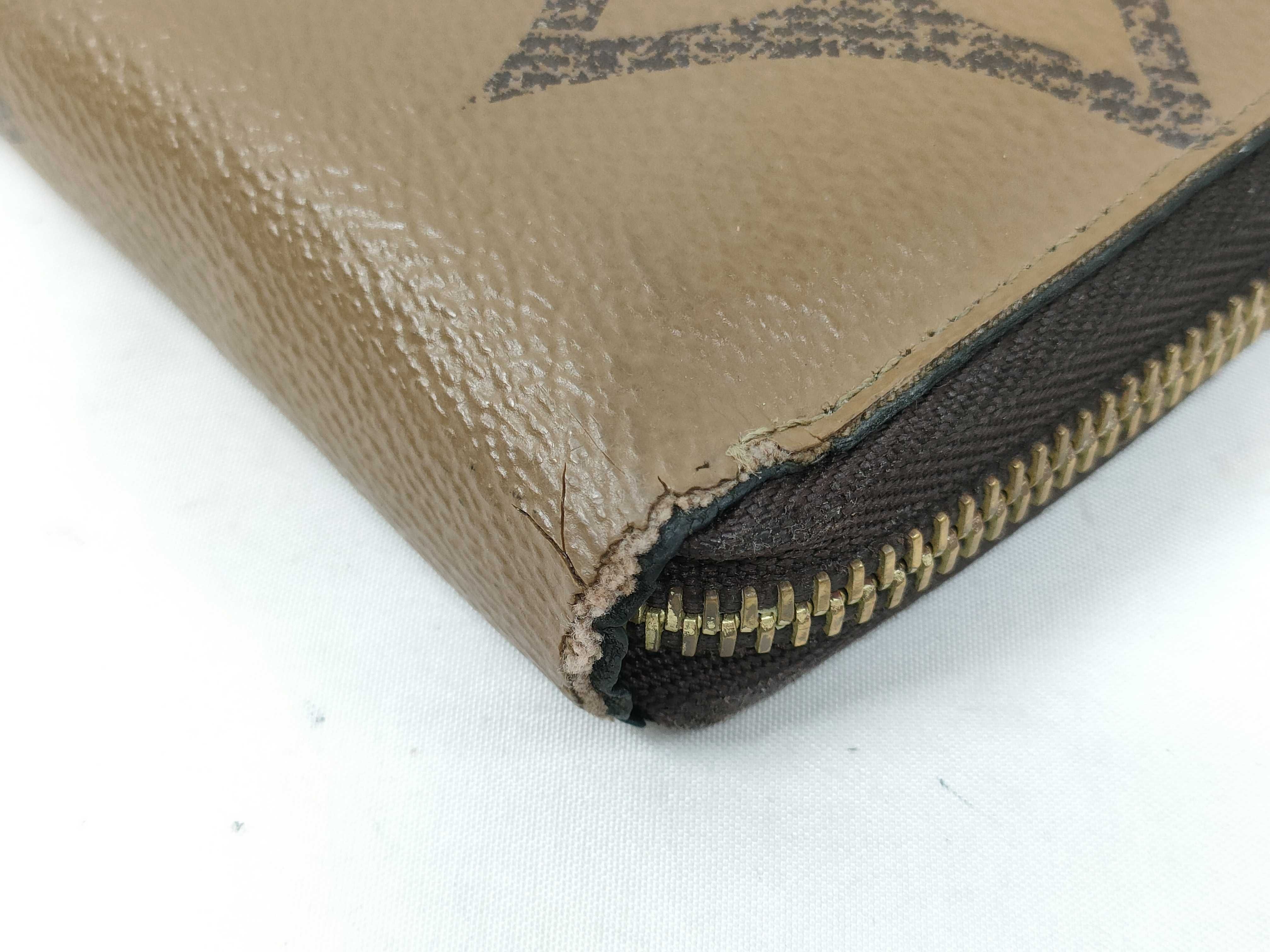 Giant Reverse Zippy Wallet M69353 — view 4