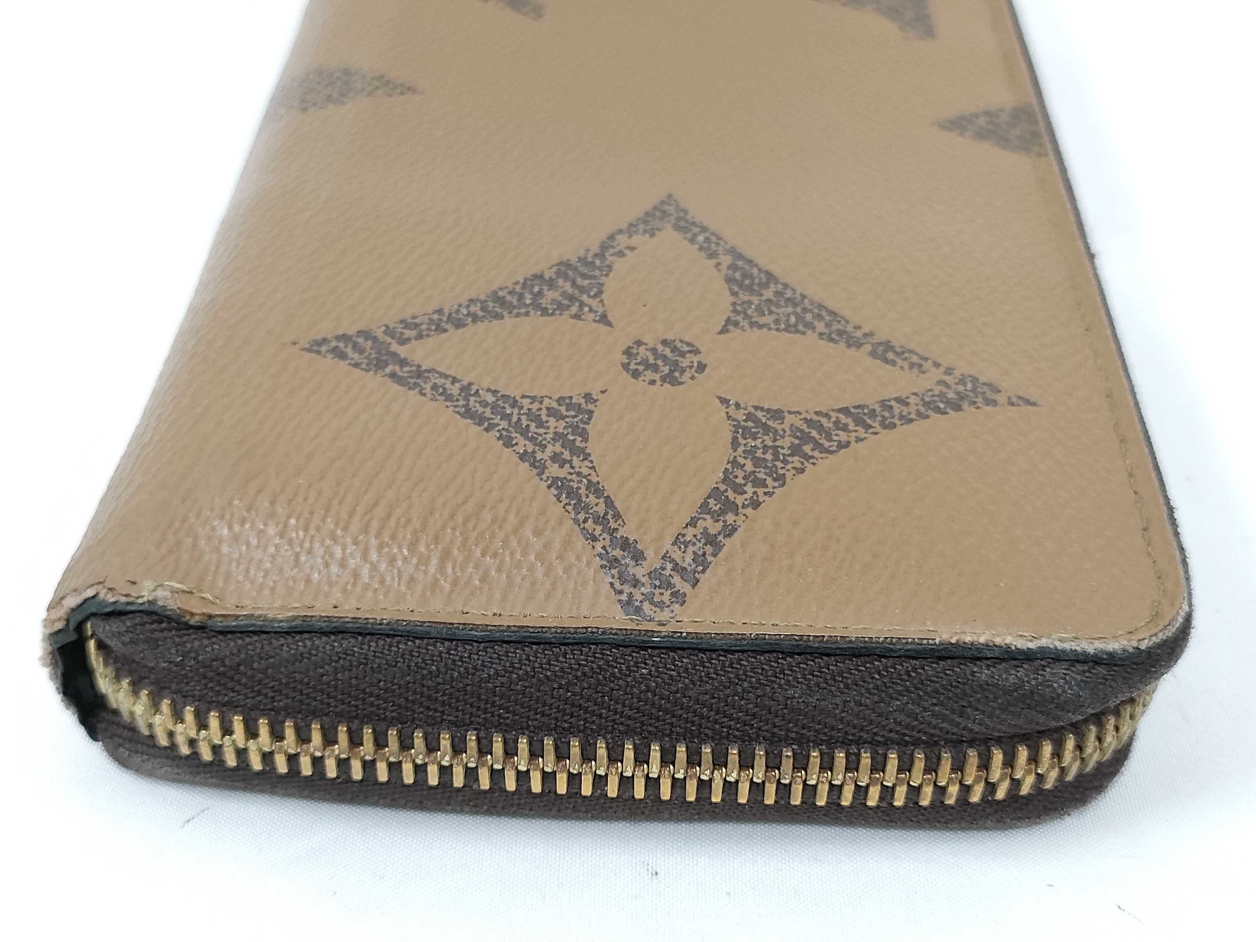 Giant Reverse Zippy Wallet M69353 — view 5