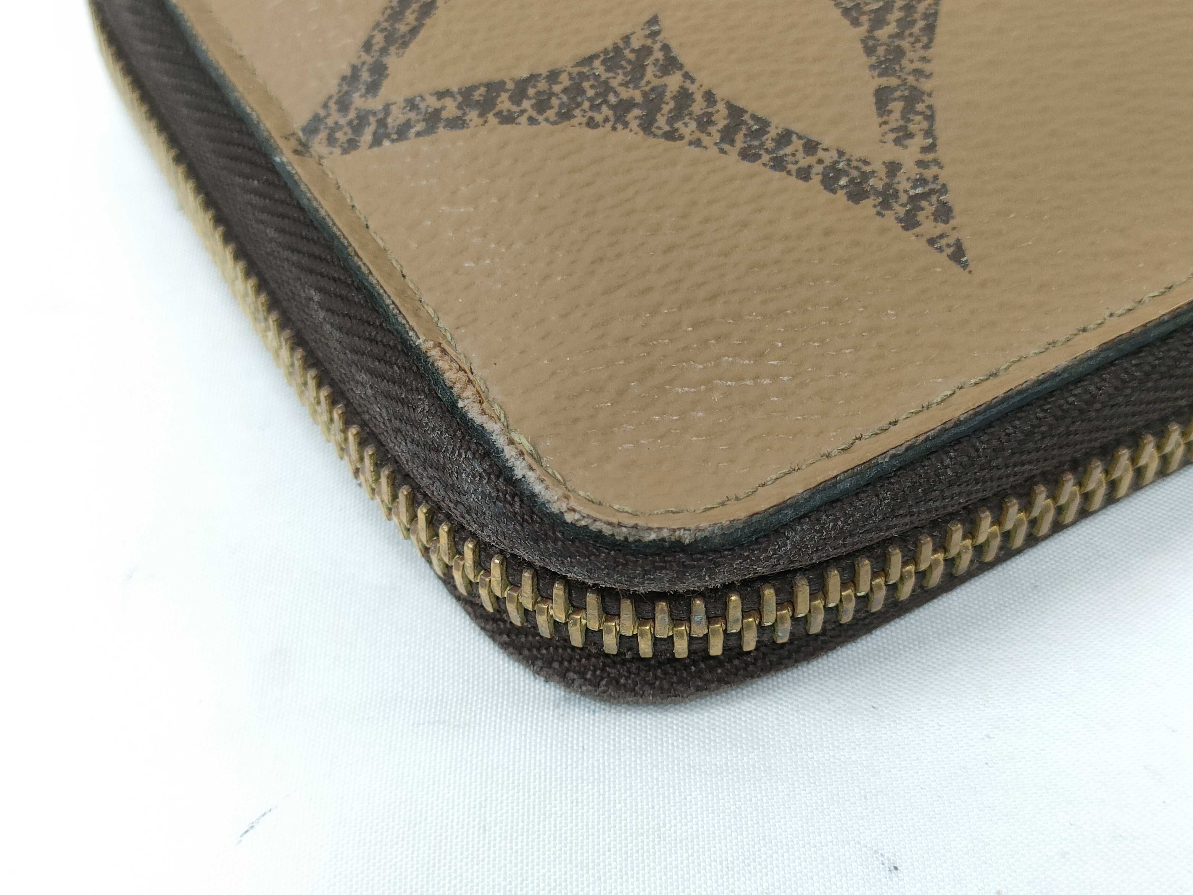 Giant Reverse Zippy Wallet M69353 — view 6