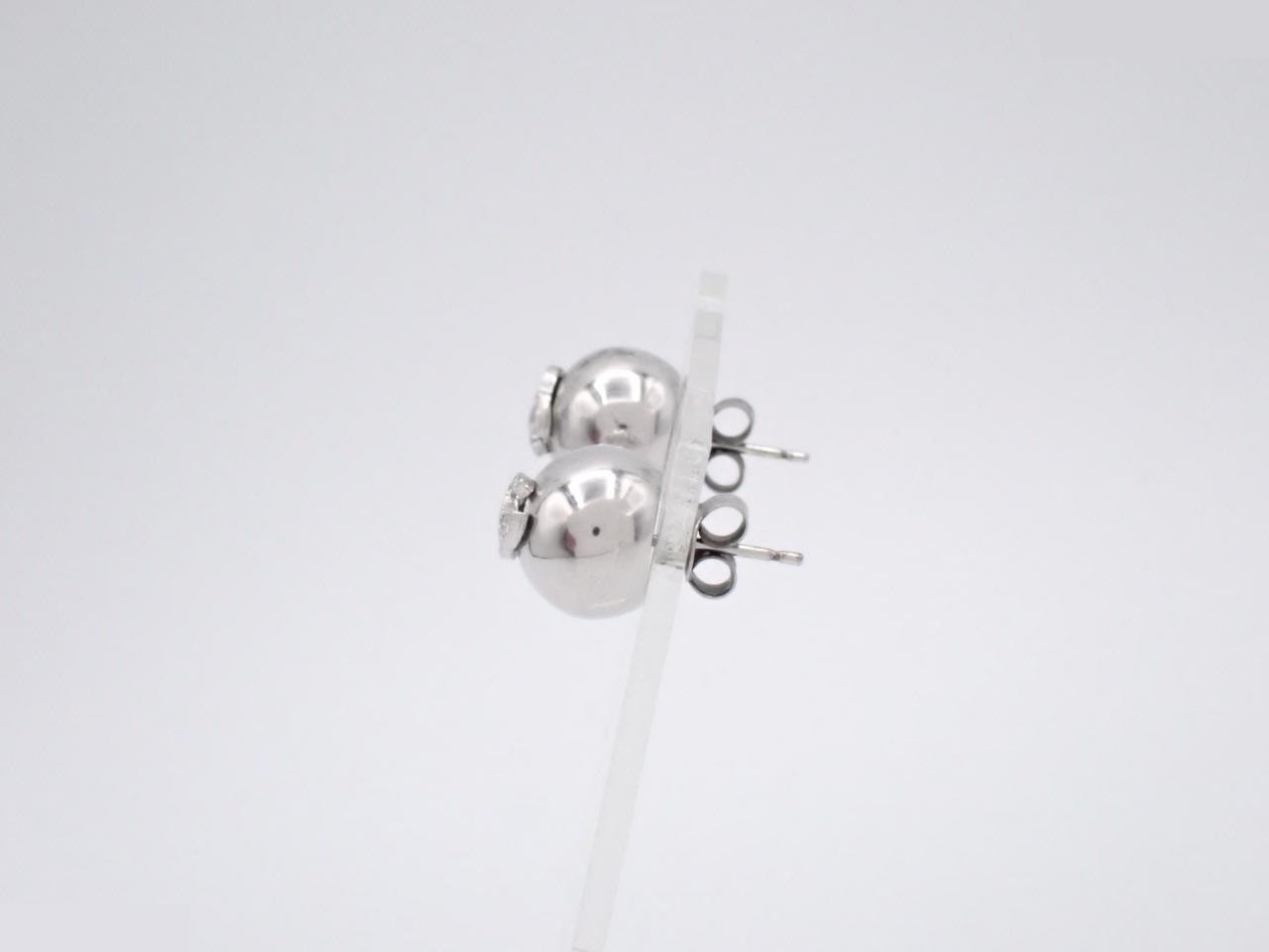 Earrings — view 3