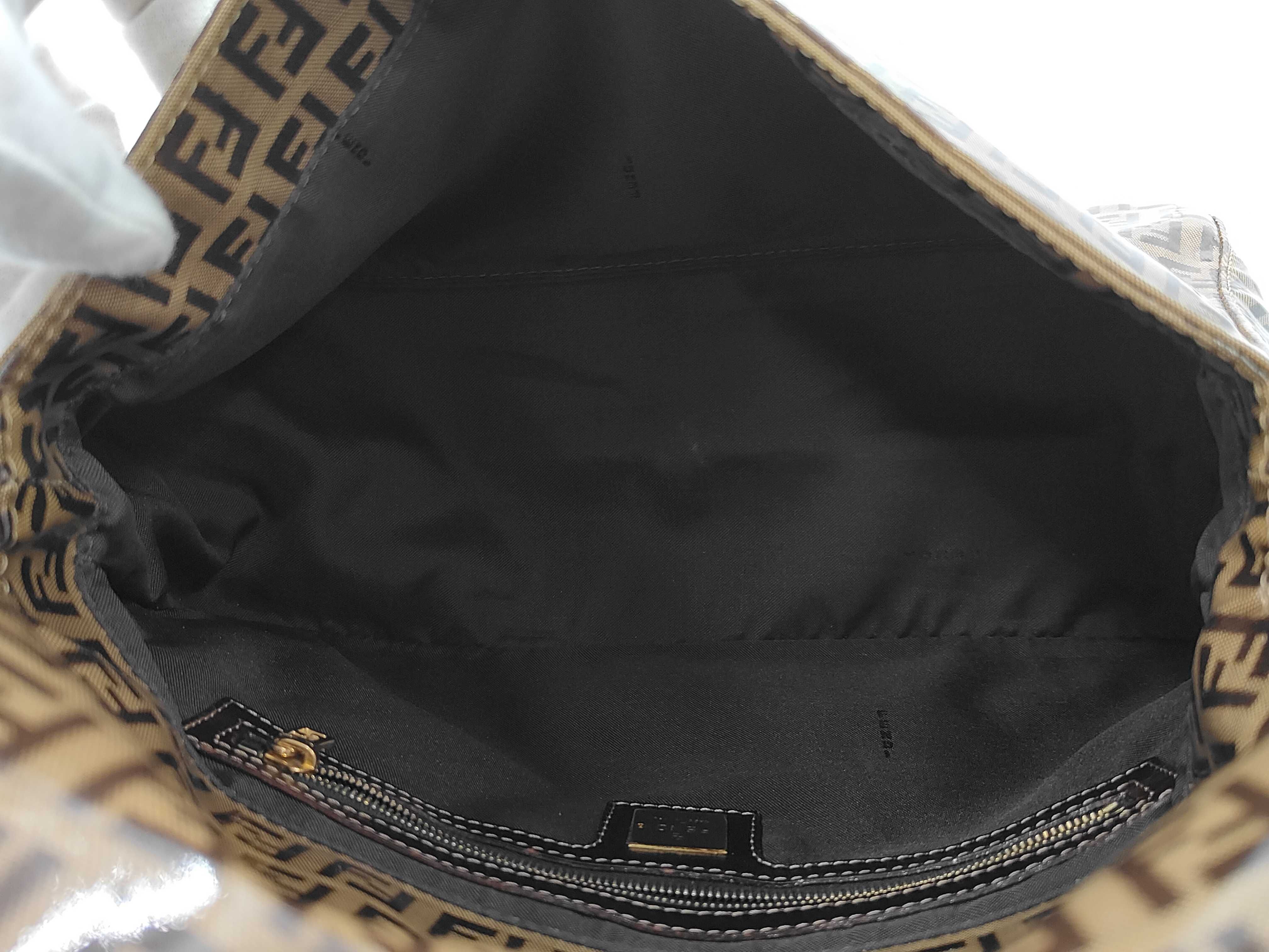 Vinyl Zucchino Mamma Shoulder Bag — view 8