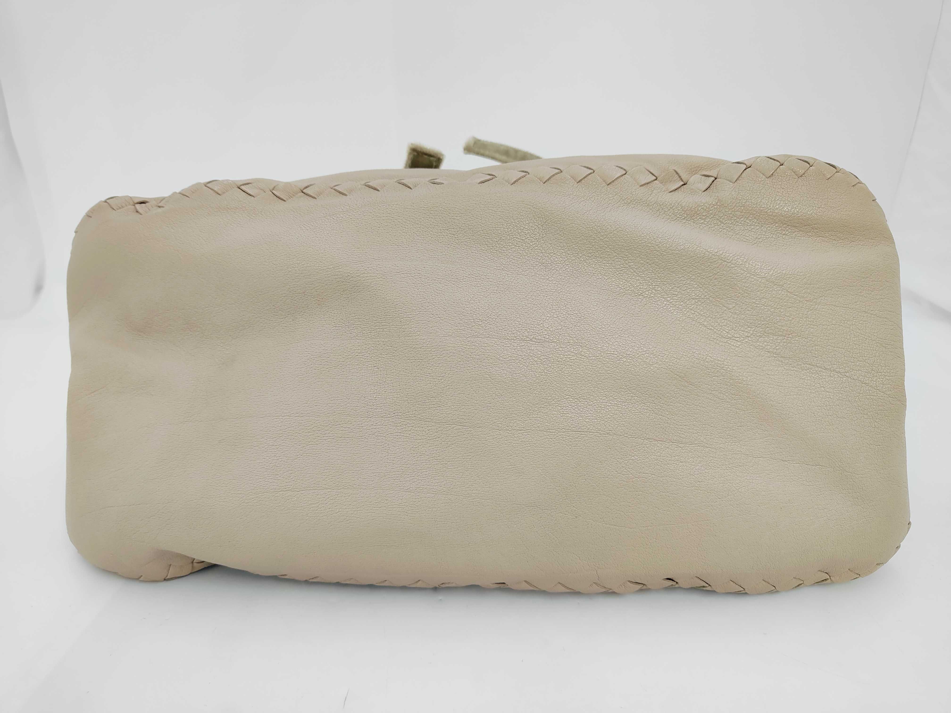 BV Bottega Veneta Beige Leather Handbag — view 6