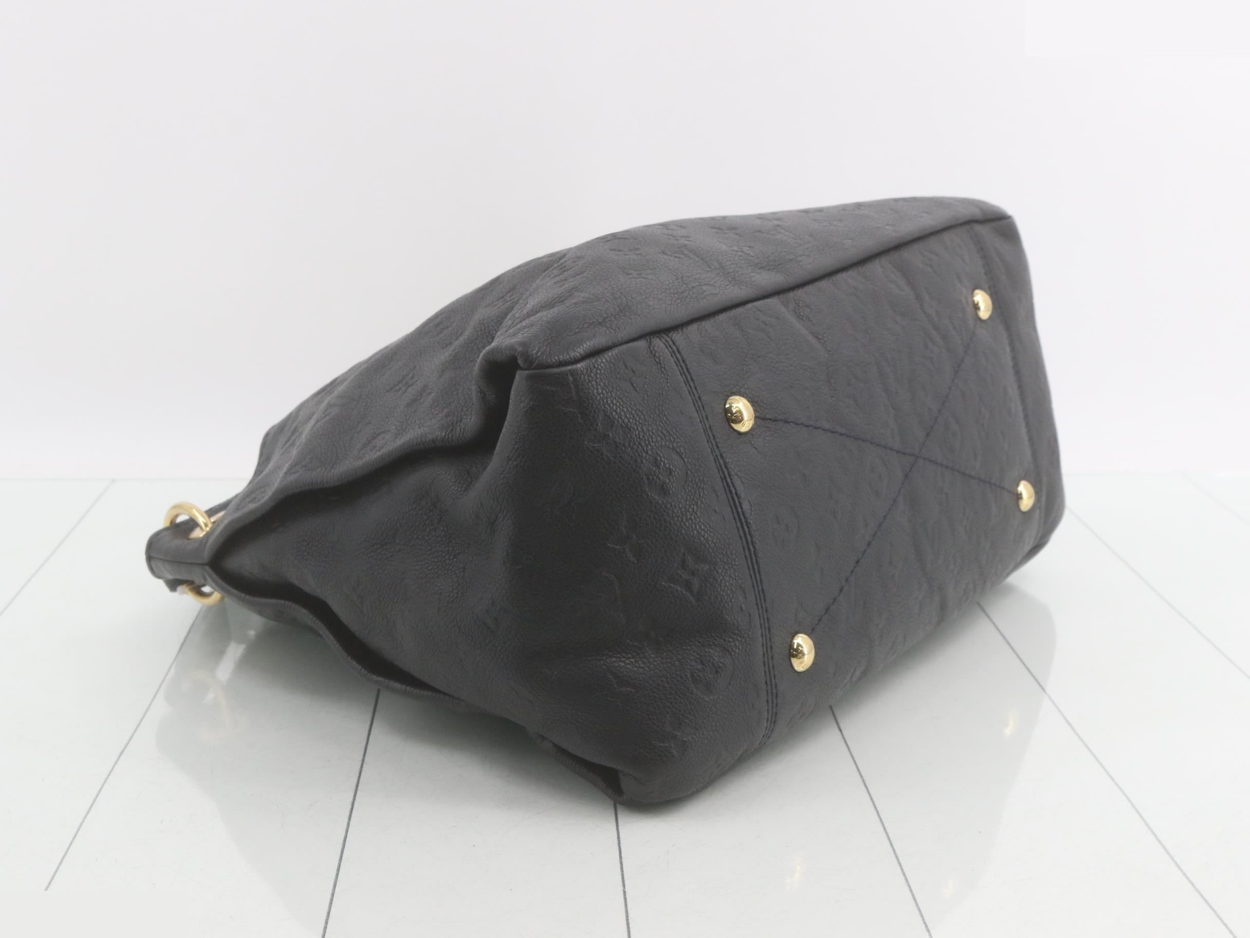 Monogram Empreinte Artsy MM Noir Shoulder Bag — view 5