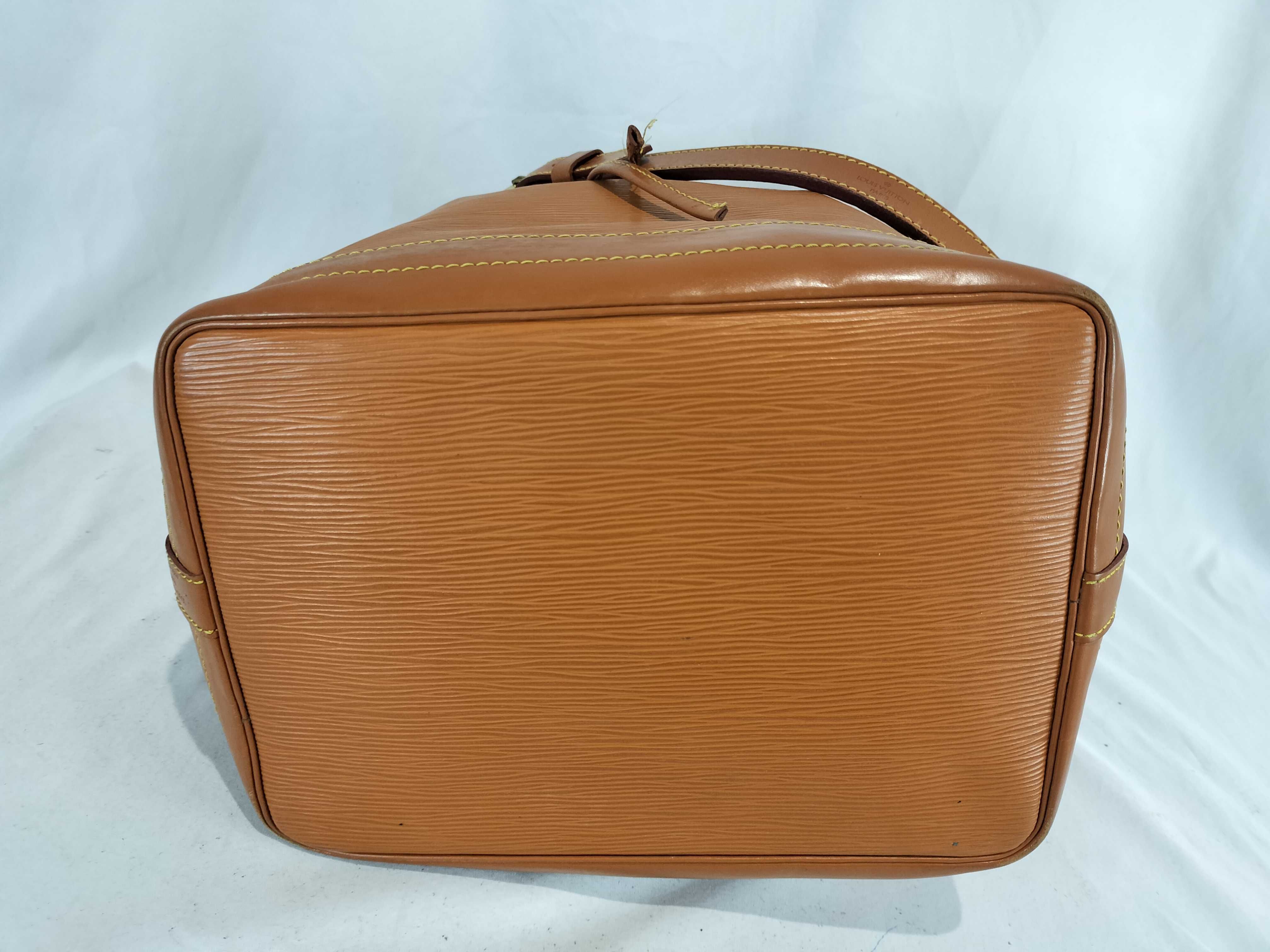 Epi Noé Shoulder Bag — view 7