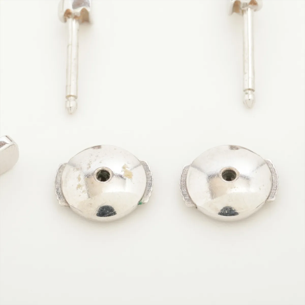 Love Earrings 750 (WG) 14.0g EX2339 Post Distortion — view 4