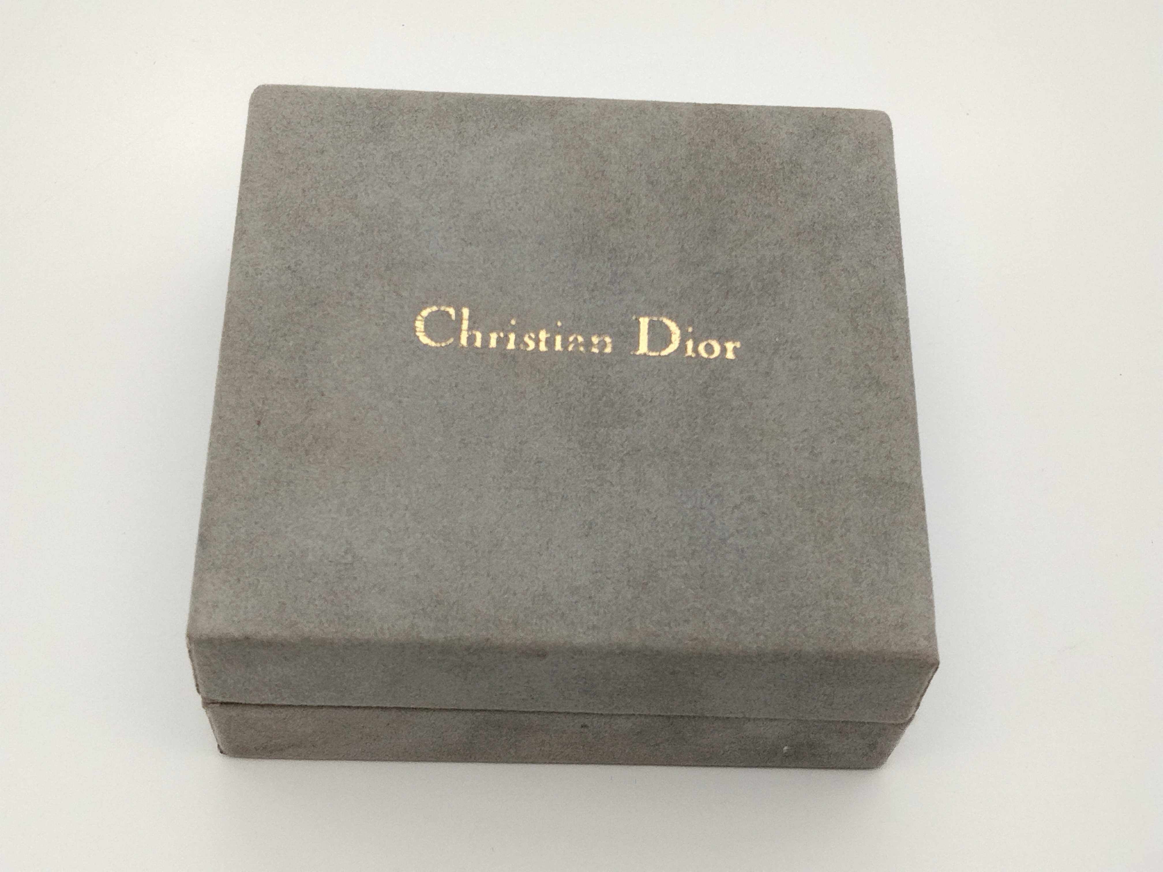 Cufflinks and Tie Pin Set — view 10
