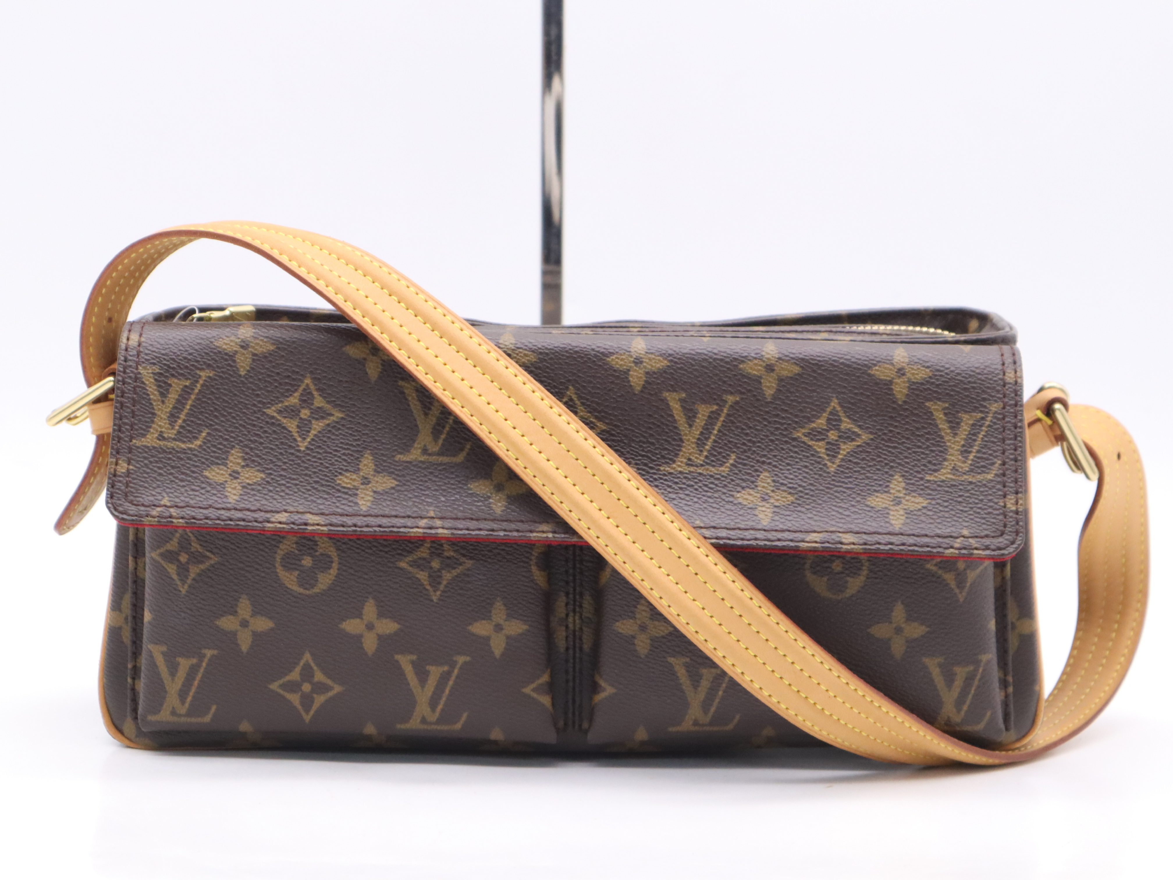M51164 Monogram Viva Cite MM Shoulder Bag