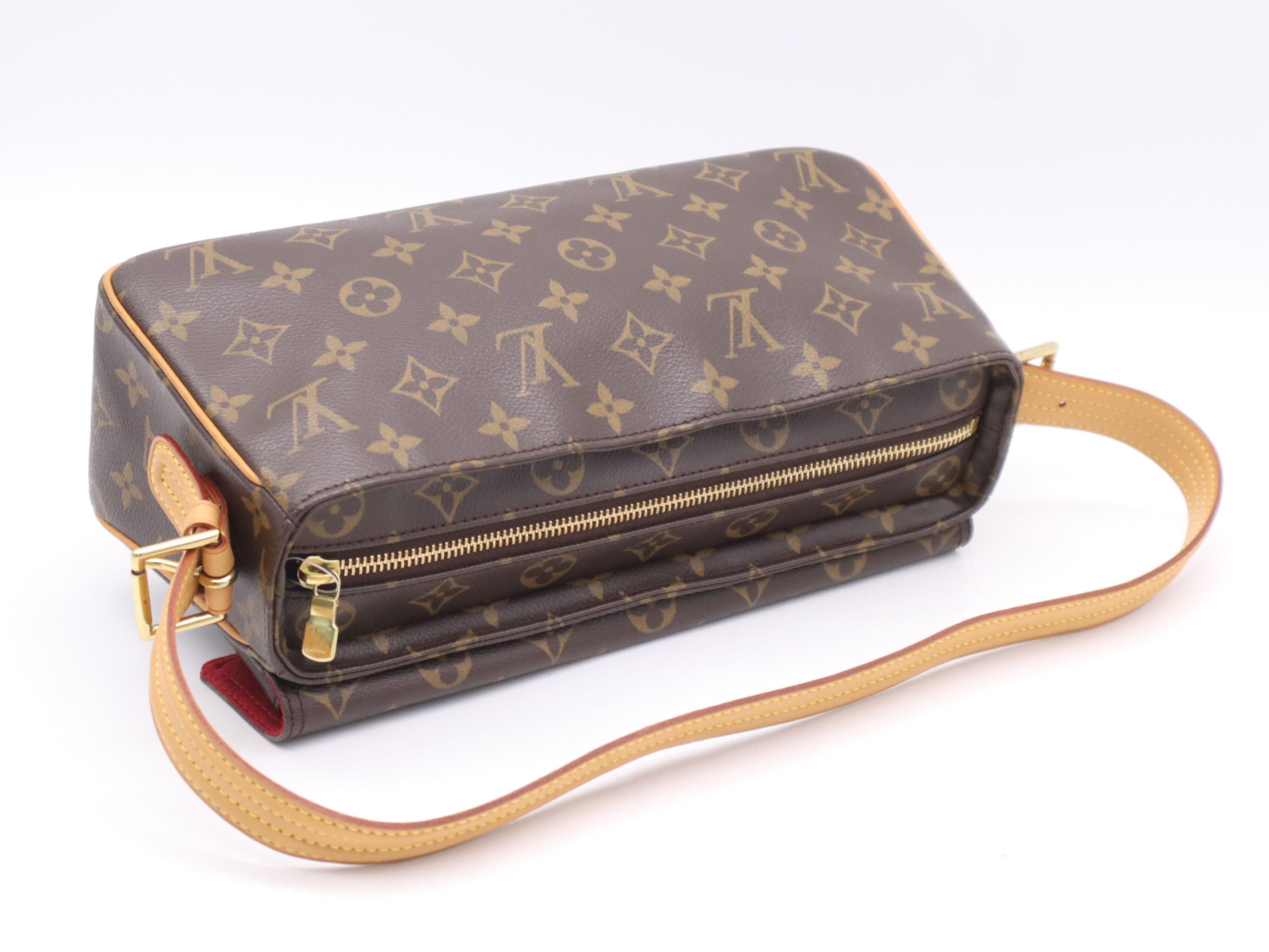 M51164 Monogram Viva Cite MM Shoulder Bag — view 6