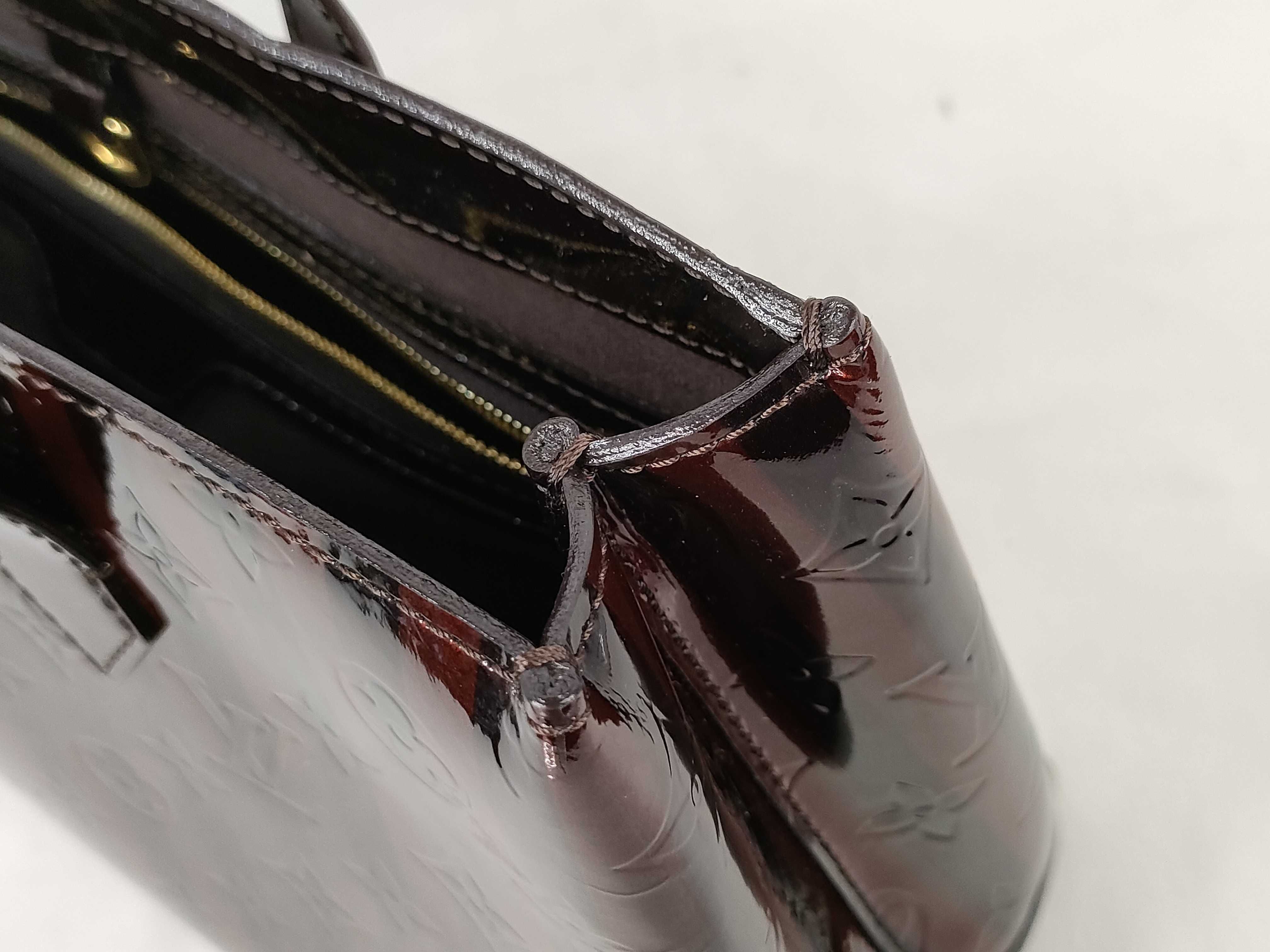 Vernis Black Wine Red Stripe Monogram Vernis Rayures Wilshire PM Handbag — view 12