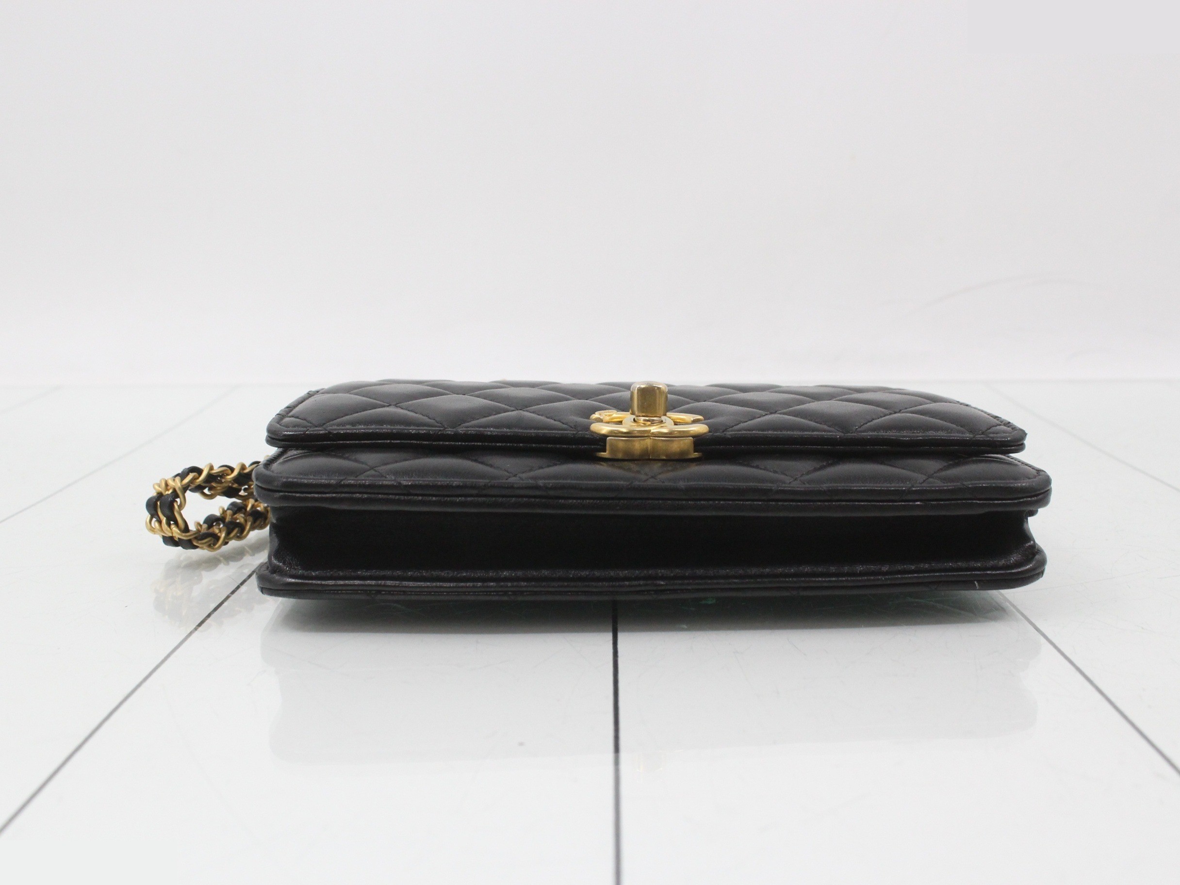 Matelassé Lambskin Turnlock Chain Wallet — view 3