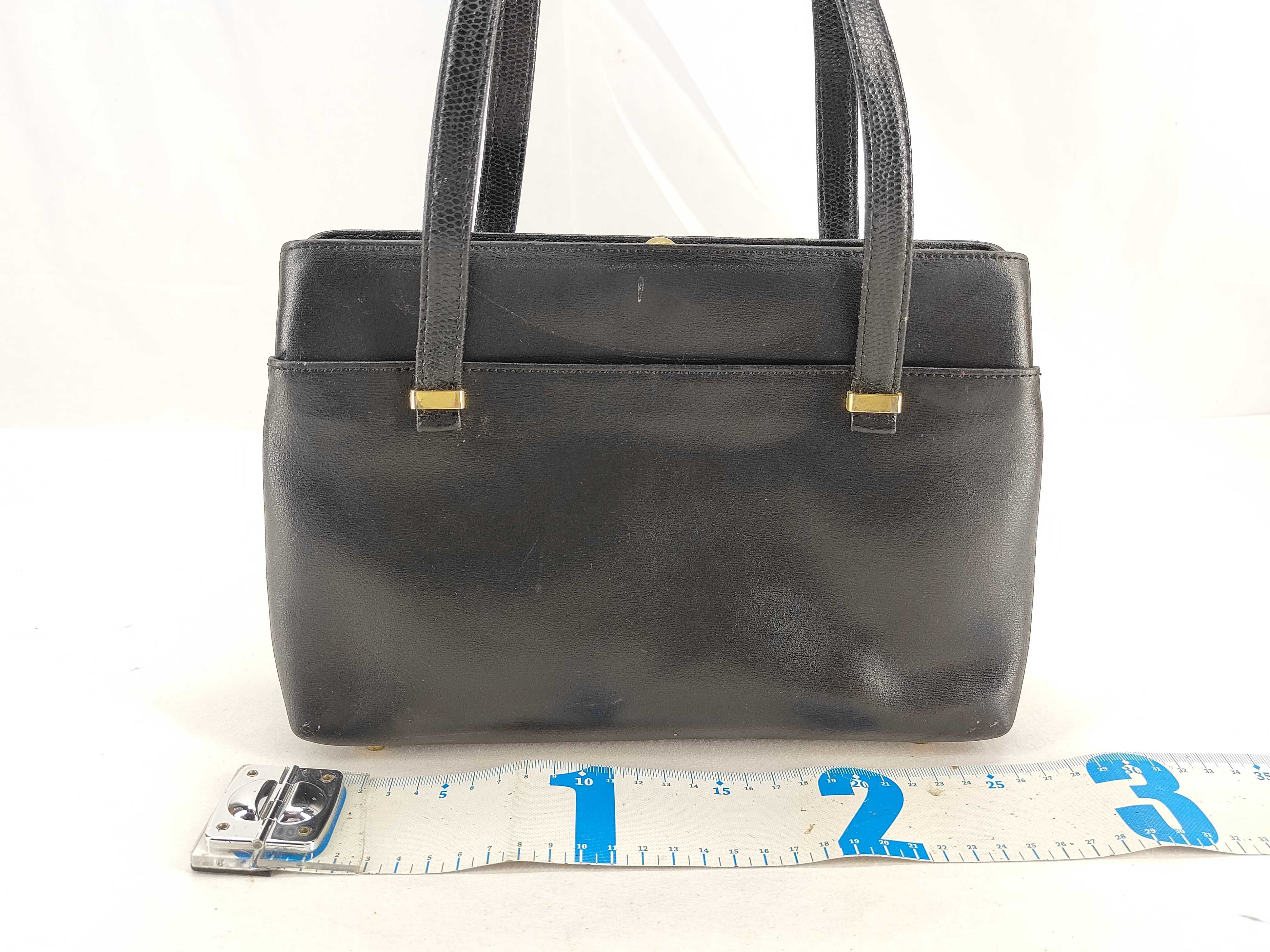 handbag, leather shoulder bag with clasp closure — view 2