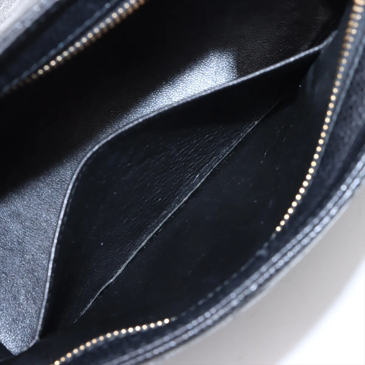 Matelasse Caviar Skin Chain Tote Bag Black Gold Hardware 3853291 No. 3 Guarantee Discoloration — view 9