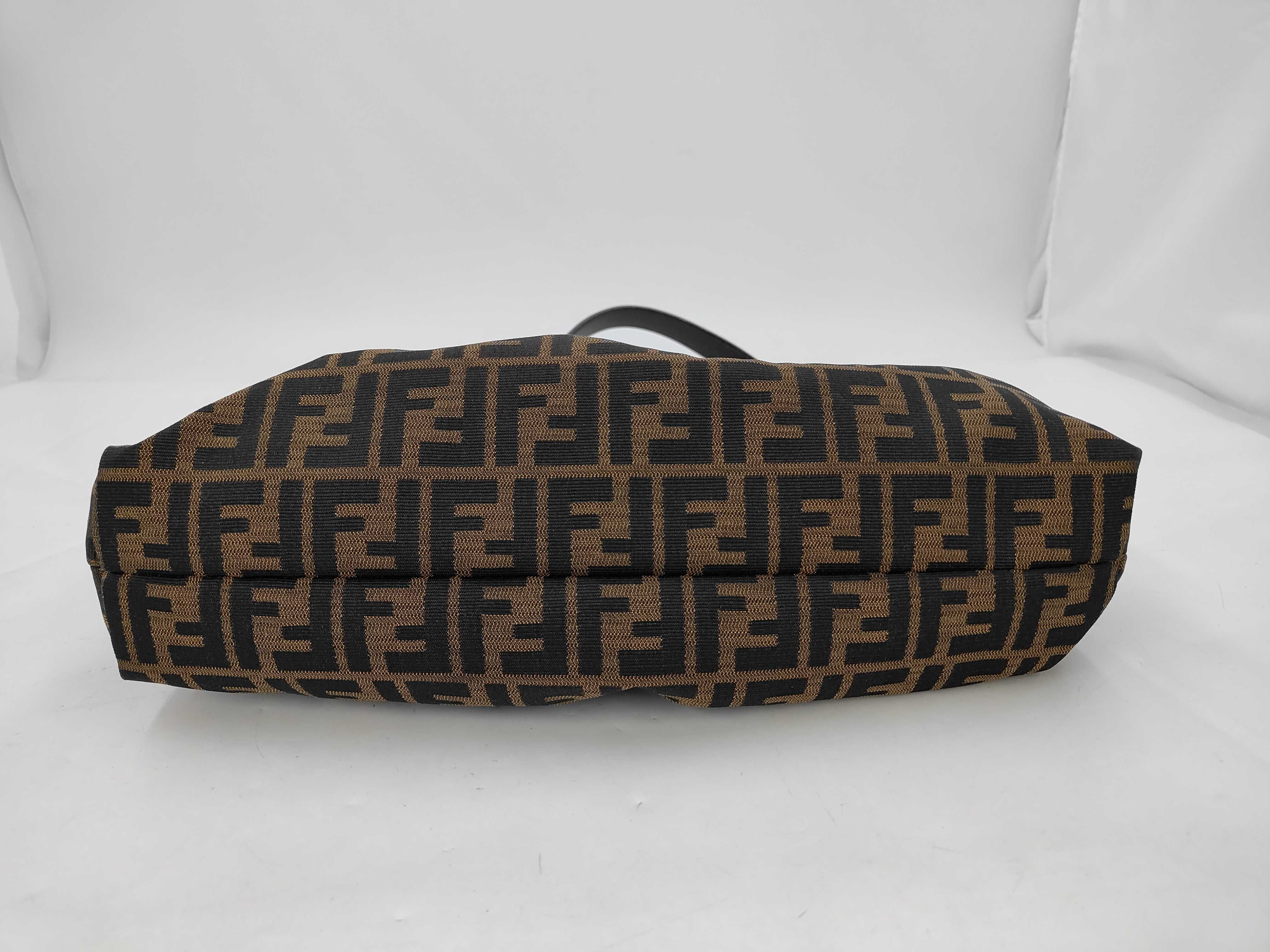 handbag — view 4