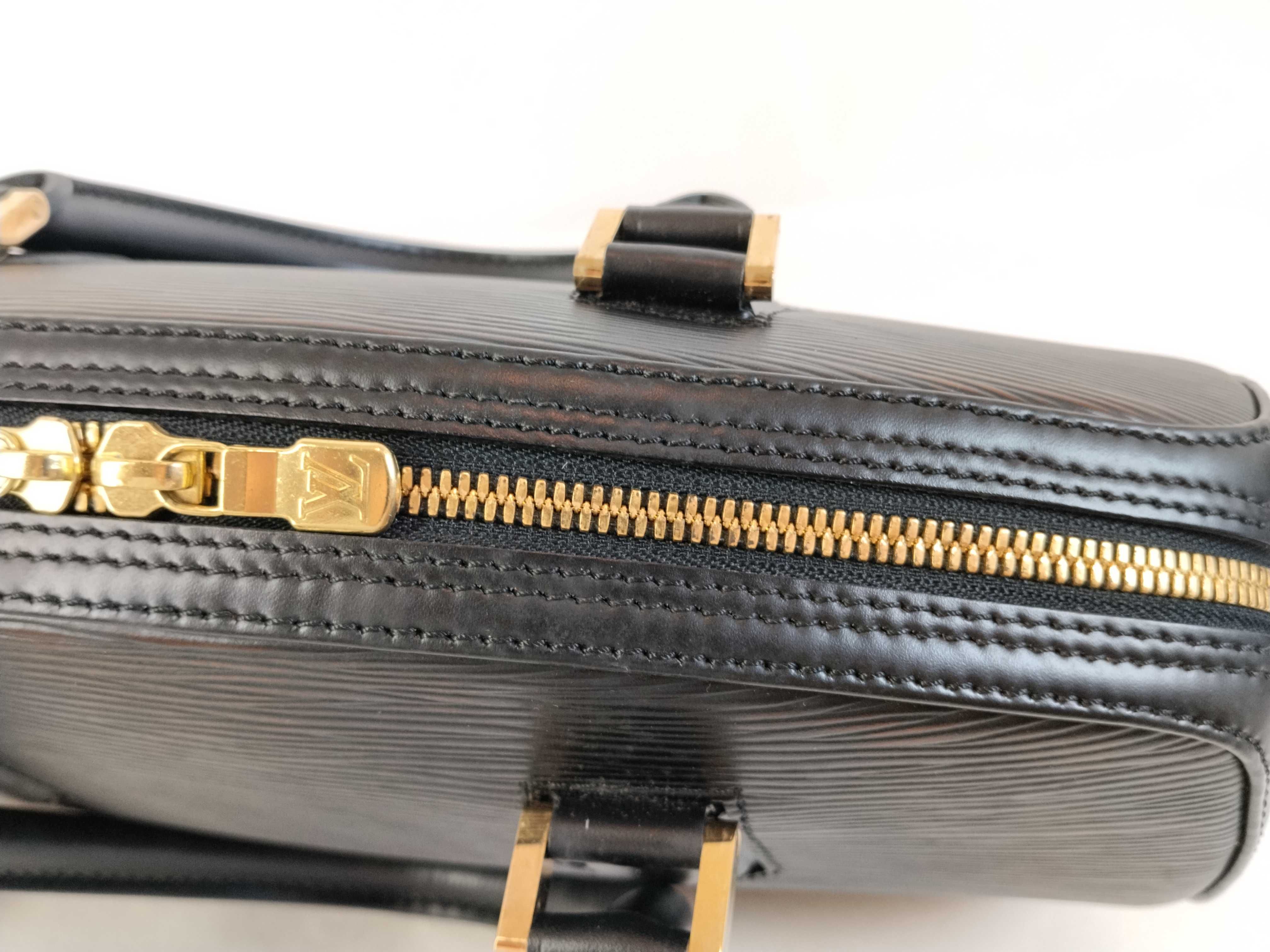 Epi Leather Handbag, Jasmine M52082 — view 8