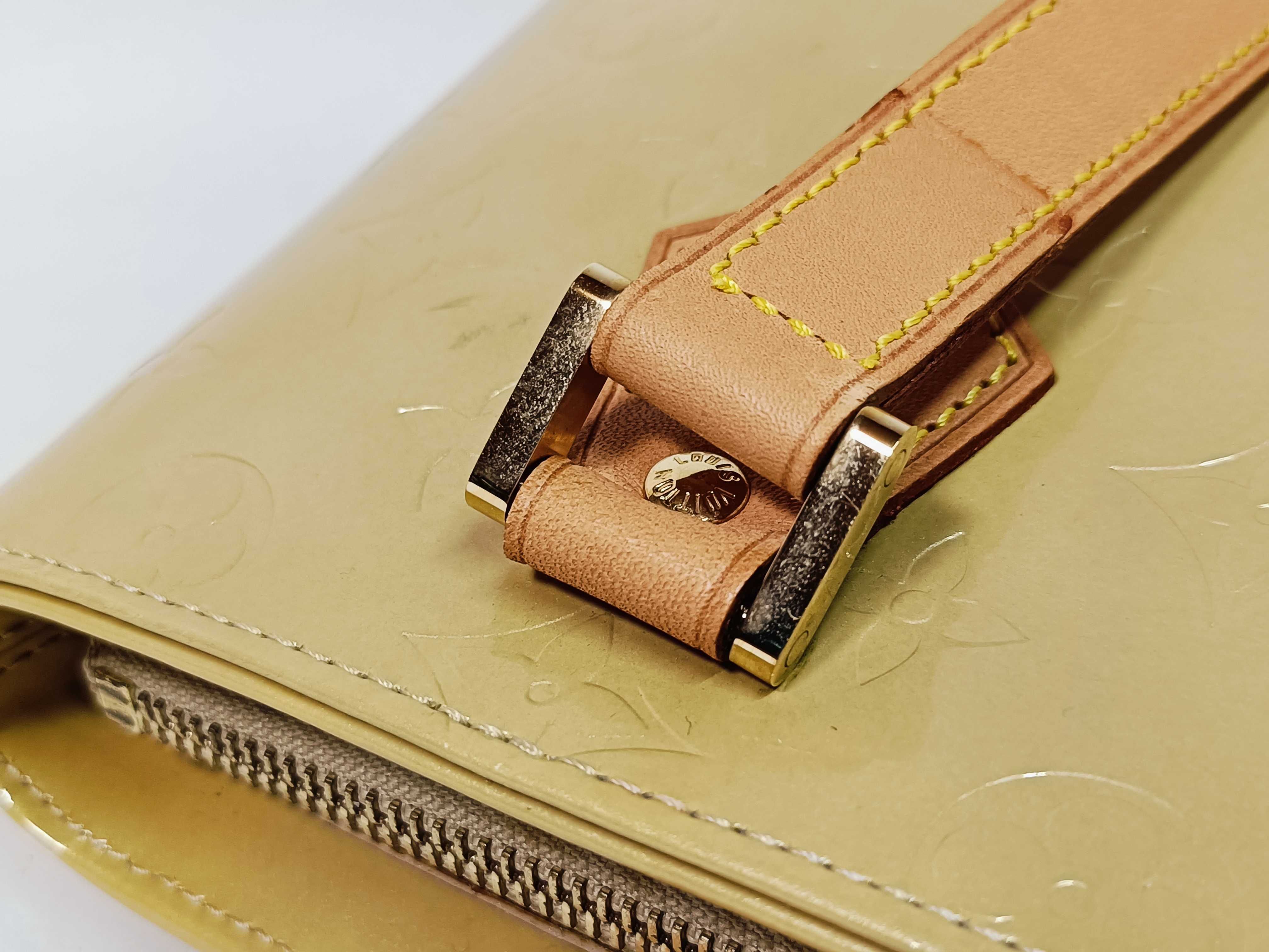 Vernis M91092 Hust Handbag — view 5