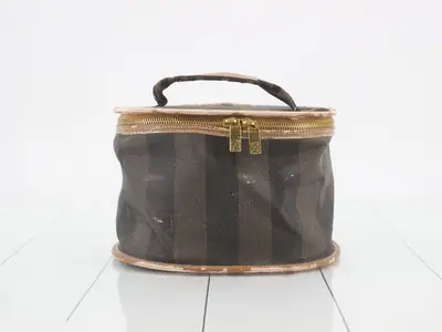 pouch