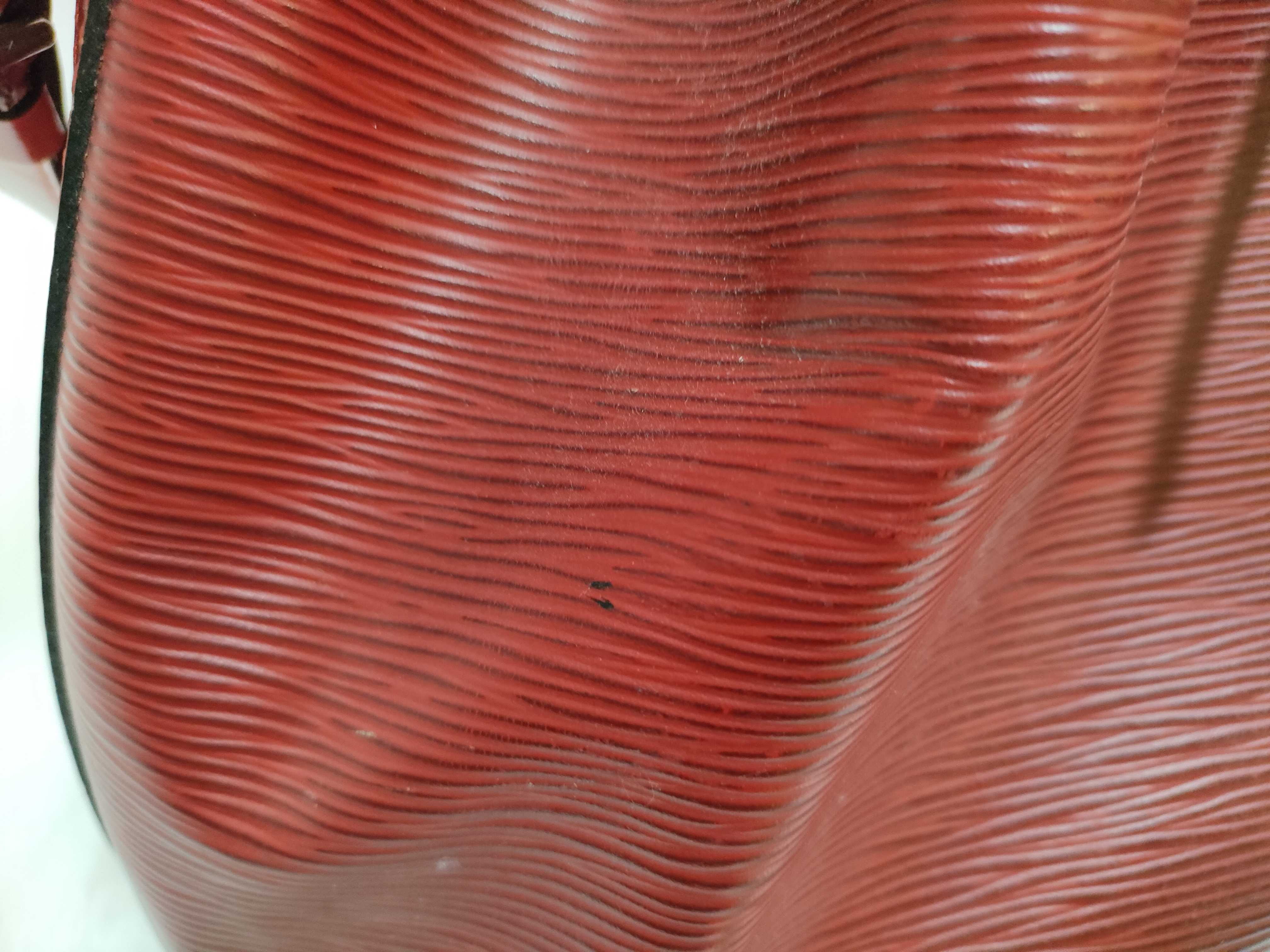 Epi Noe Castilian Red Tote Bag — view 13