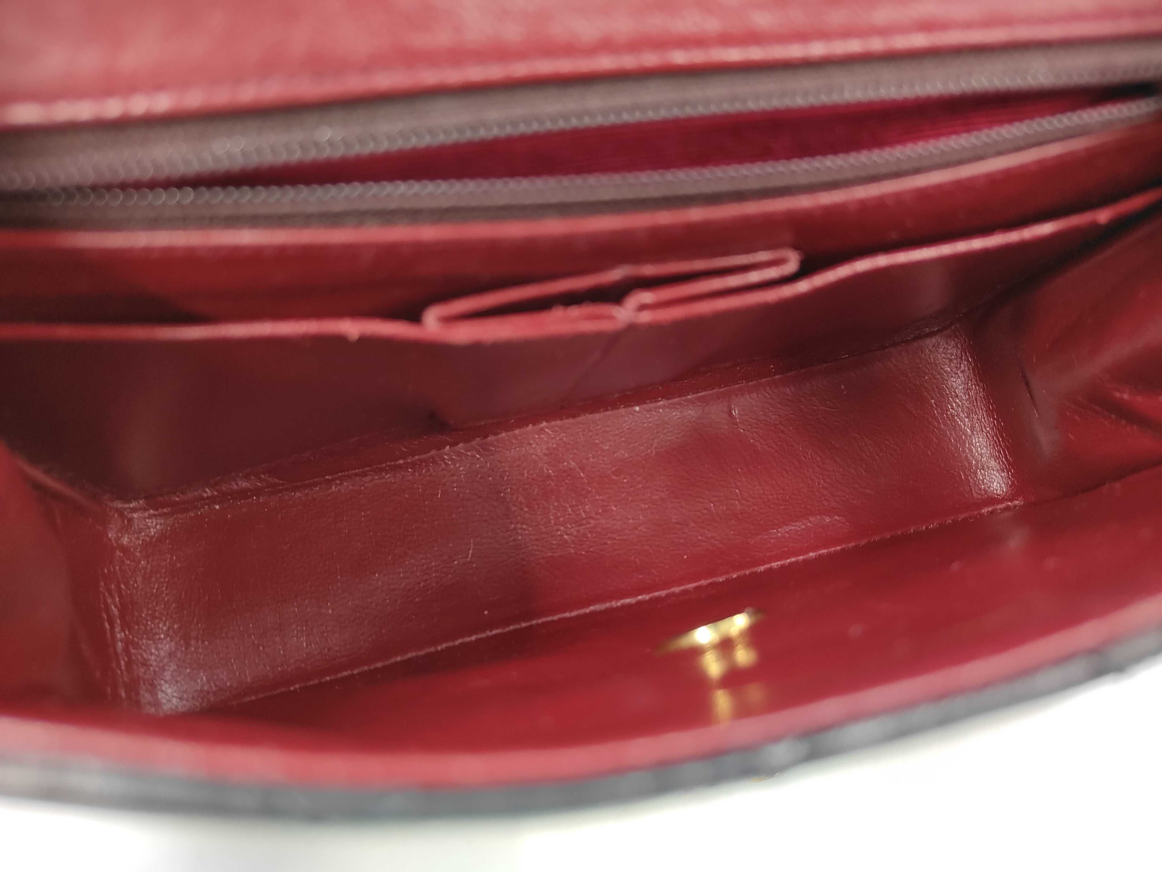 Matelassé 20 Turnlock Shoulder Bag — view 9