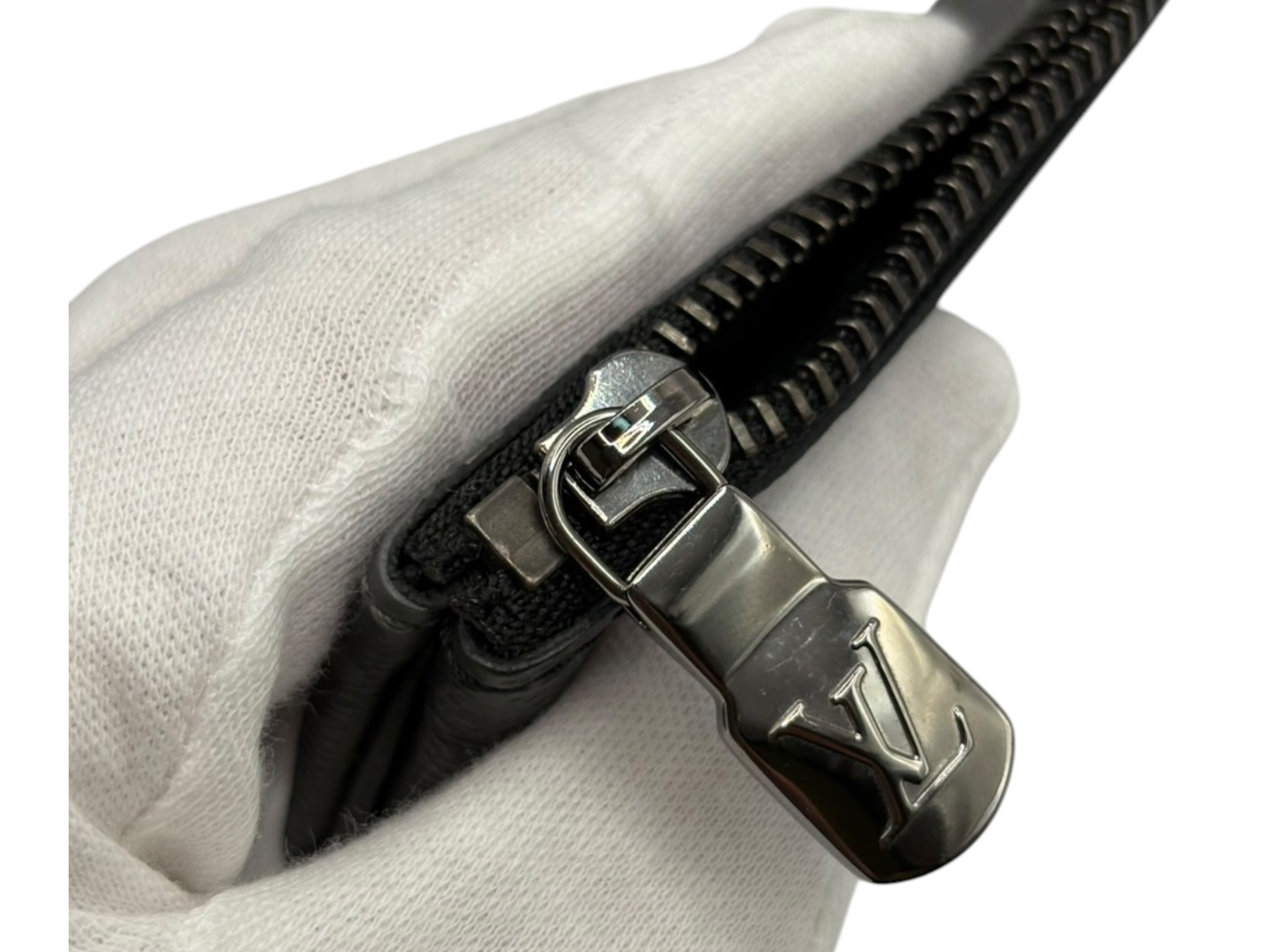 Monogram Eclipse Trio Messenger M69443 Black (RFID detected) Shoulder Bag — view 9