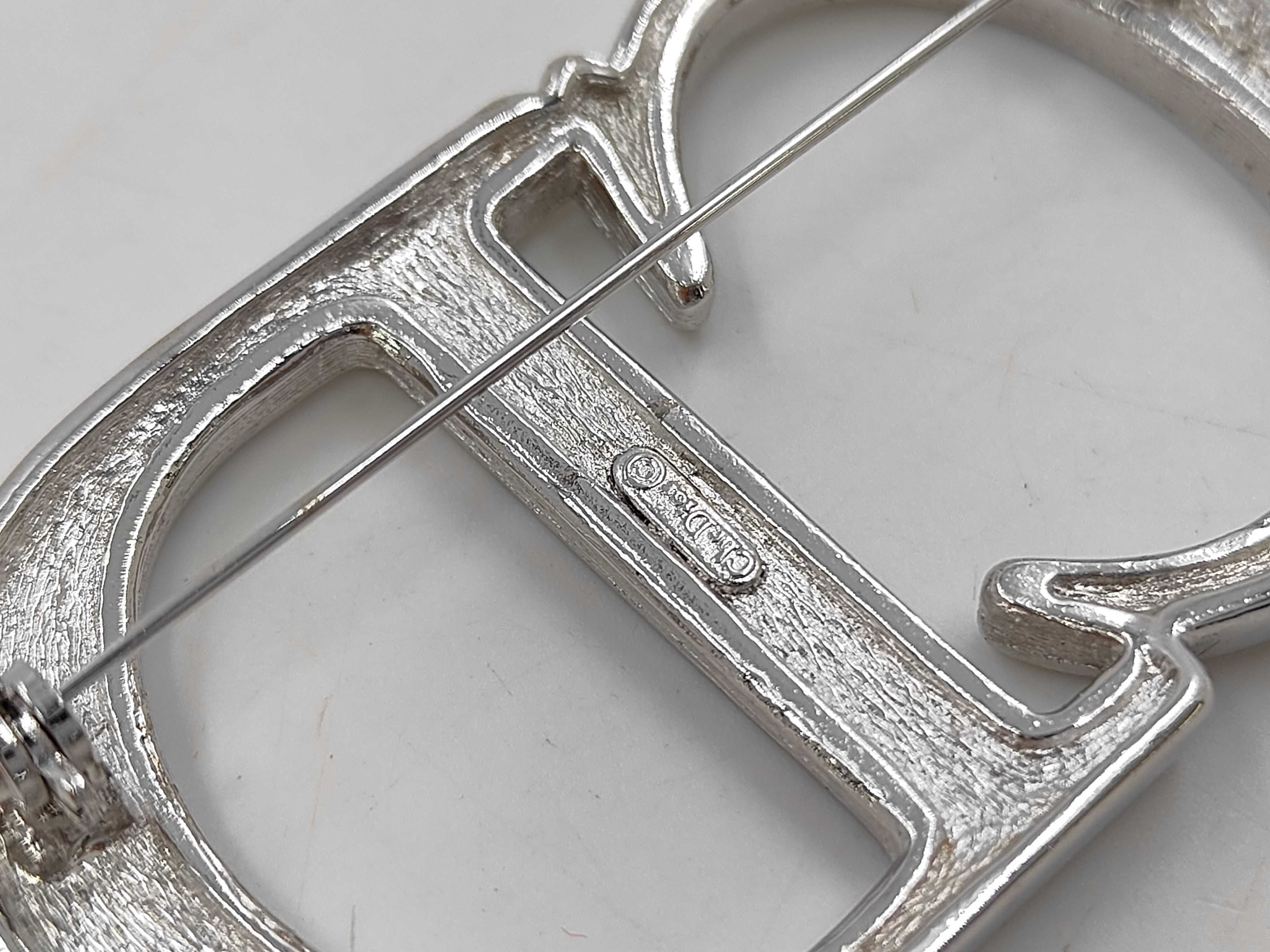 logo brooch — view 3