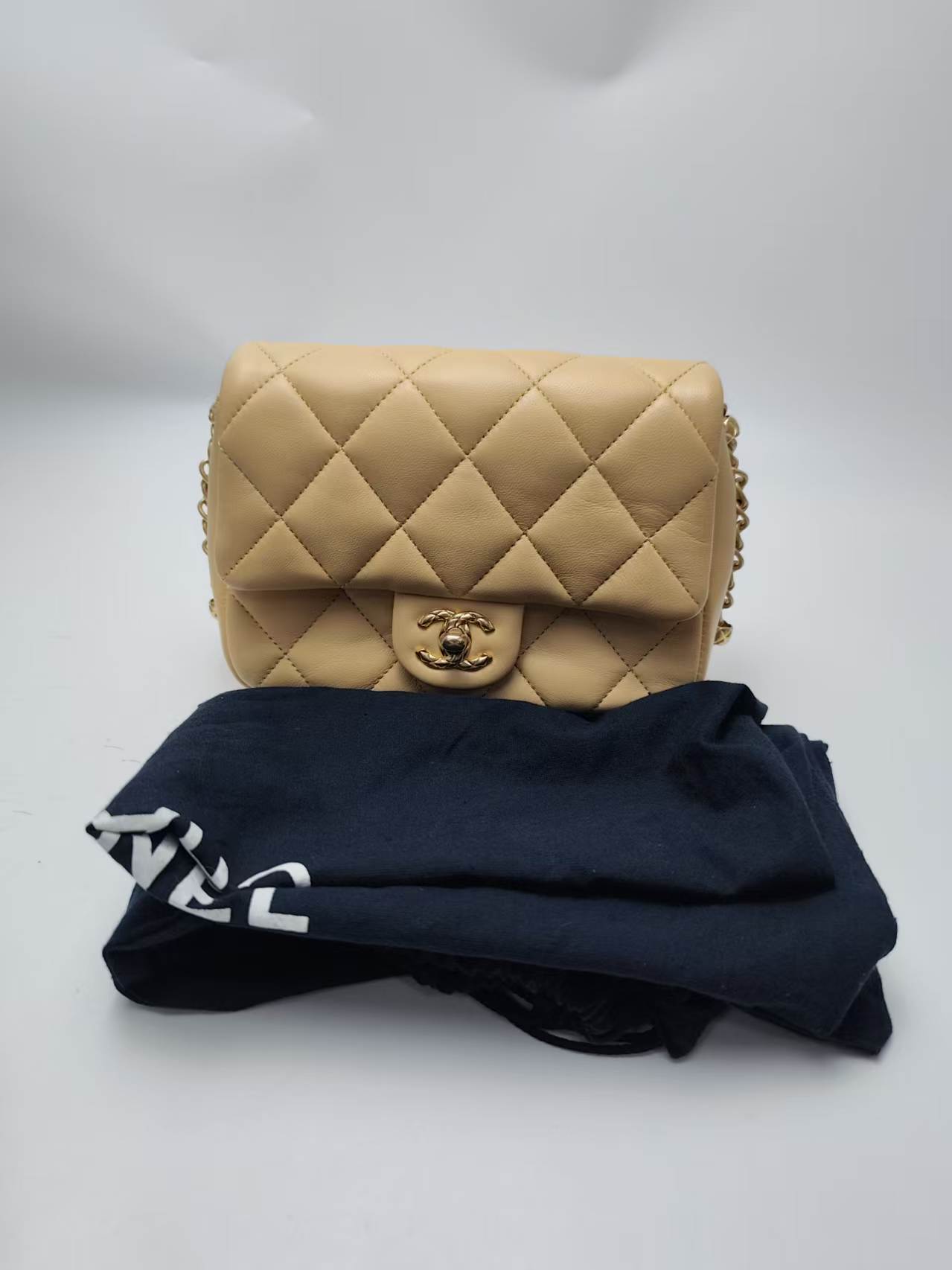 【*Shipped from: China*】CHANEL Classic Flap Lambskin Shoulder Bag with IC Chip — view 2