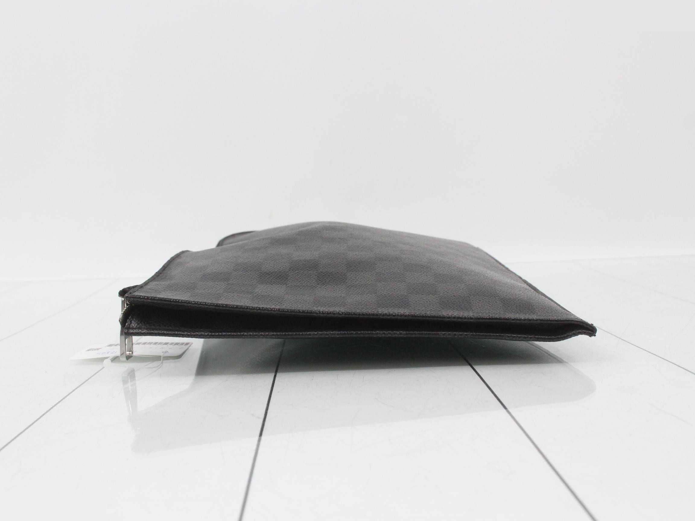 Damier Graphite Pochette Jour GM Clutch Bag — view 4