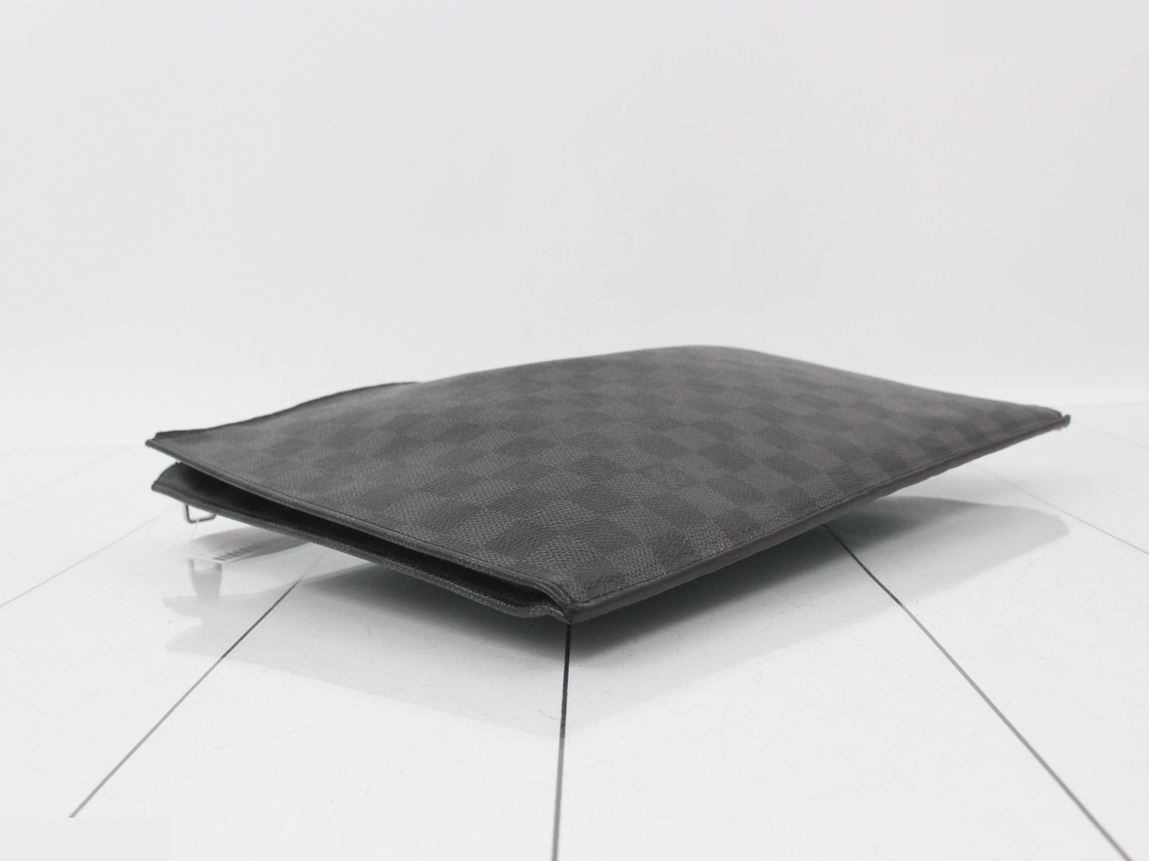 Damier Graphite Pochette Jour GM Clutch Bag — view 5