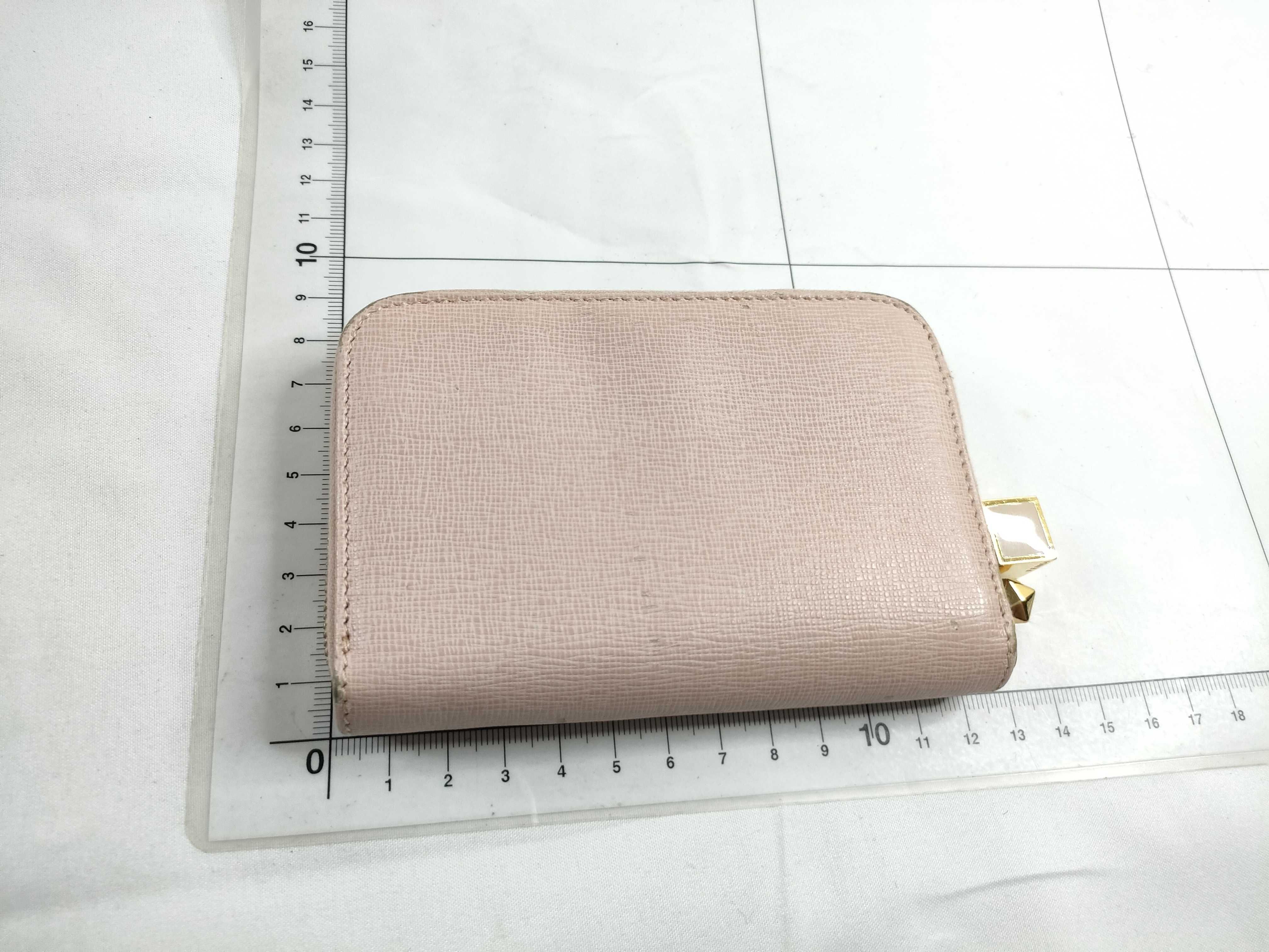 wallet — view 2