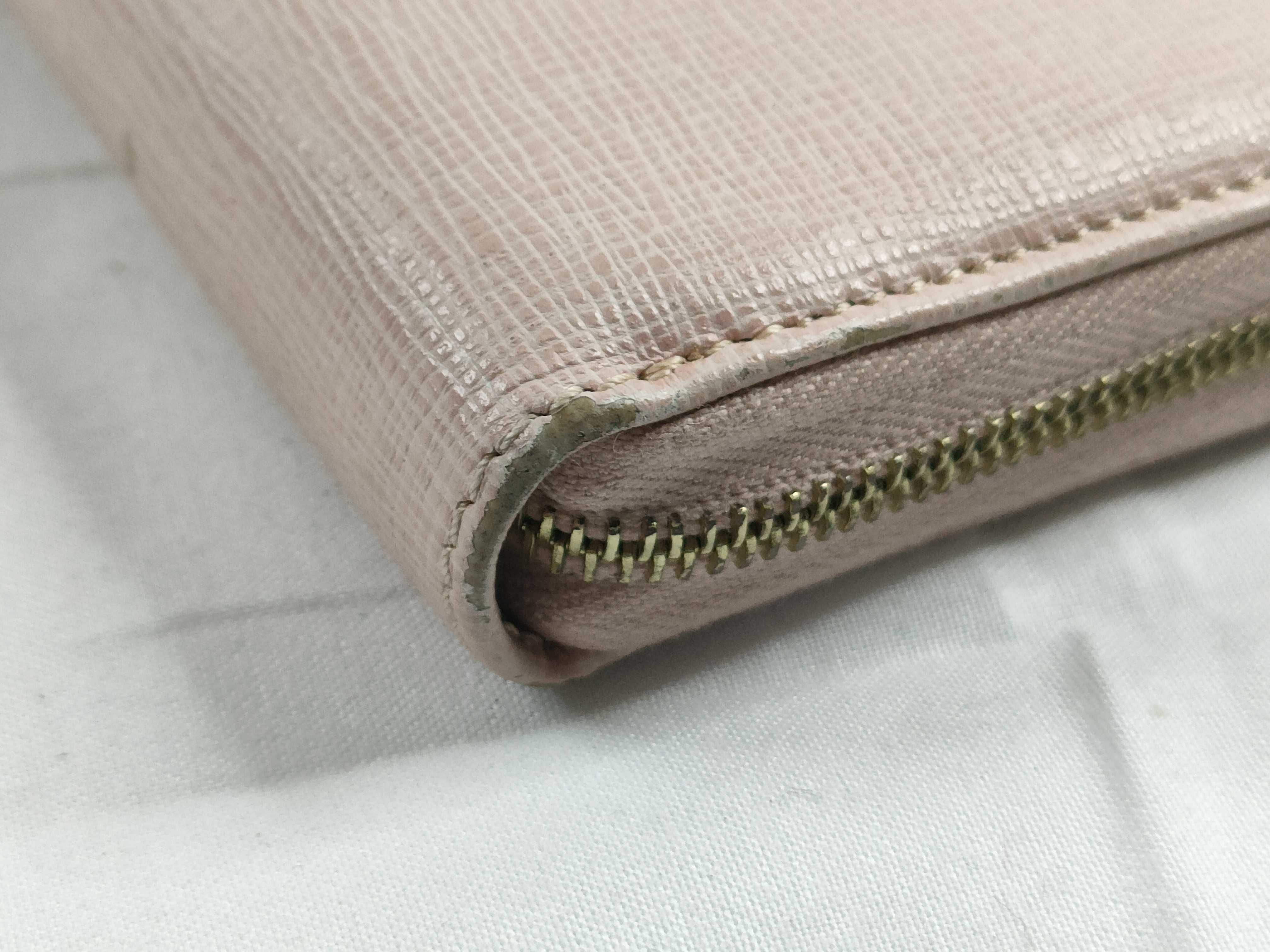 wallet — view 3