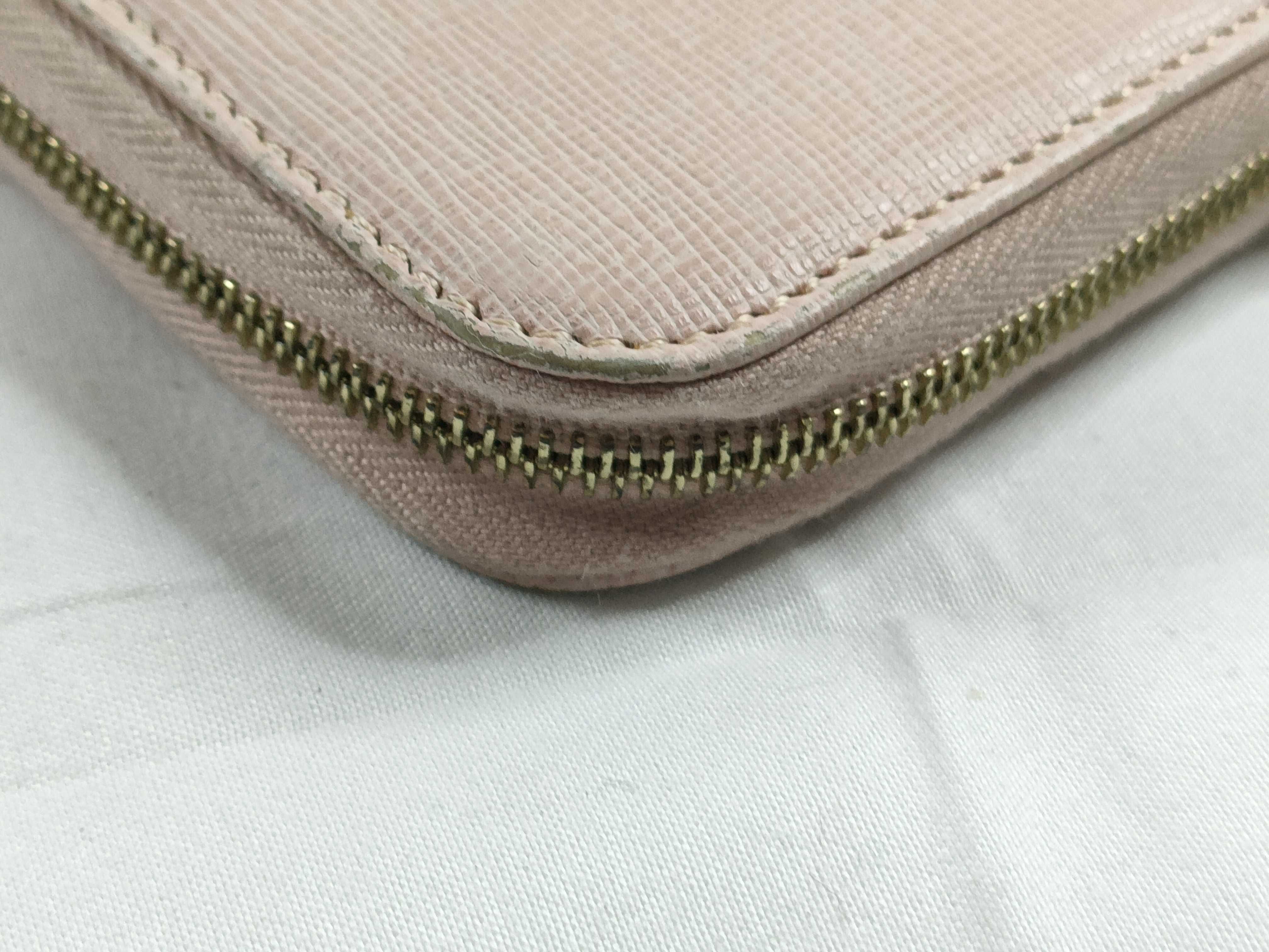 wallet — view 4