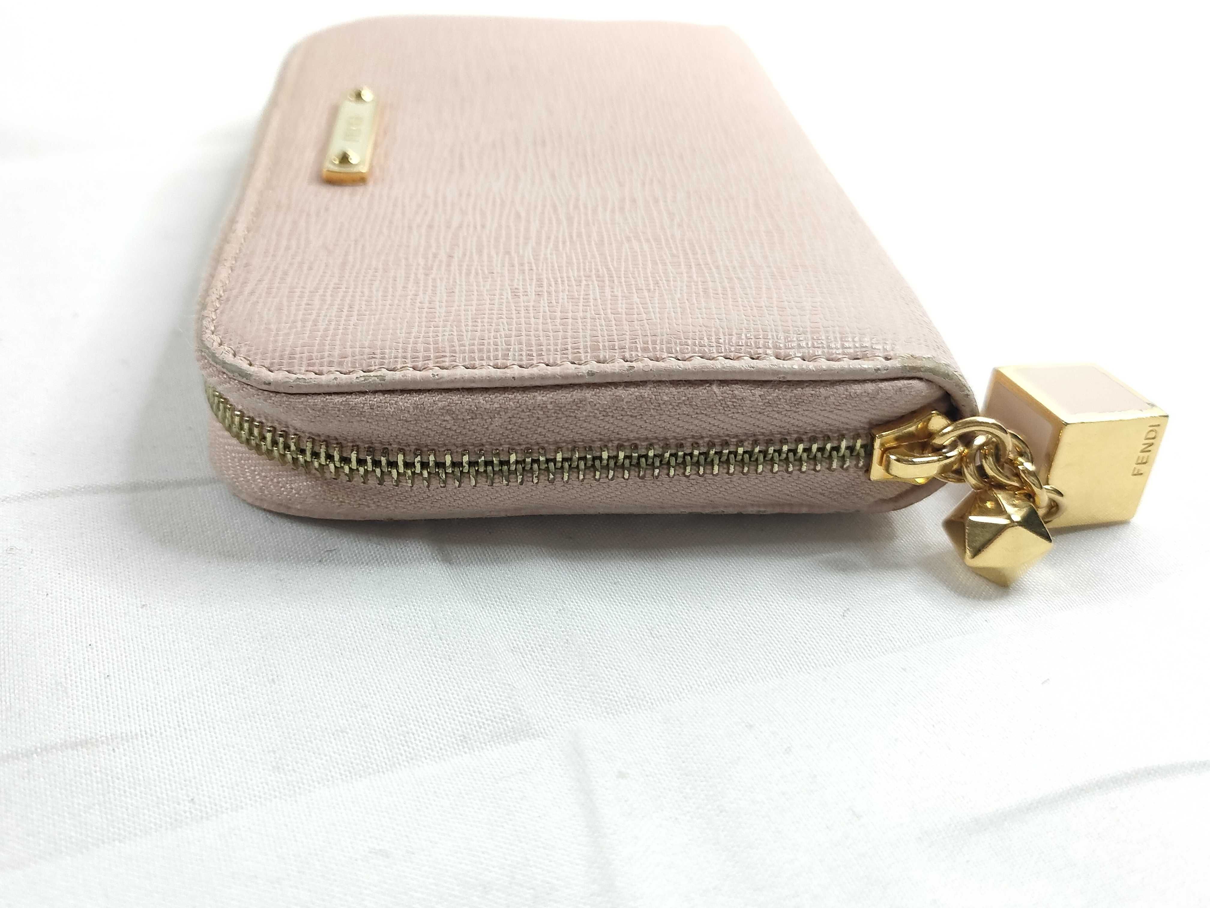 wallet — view 5
