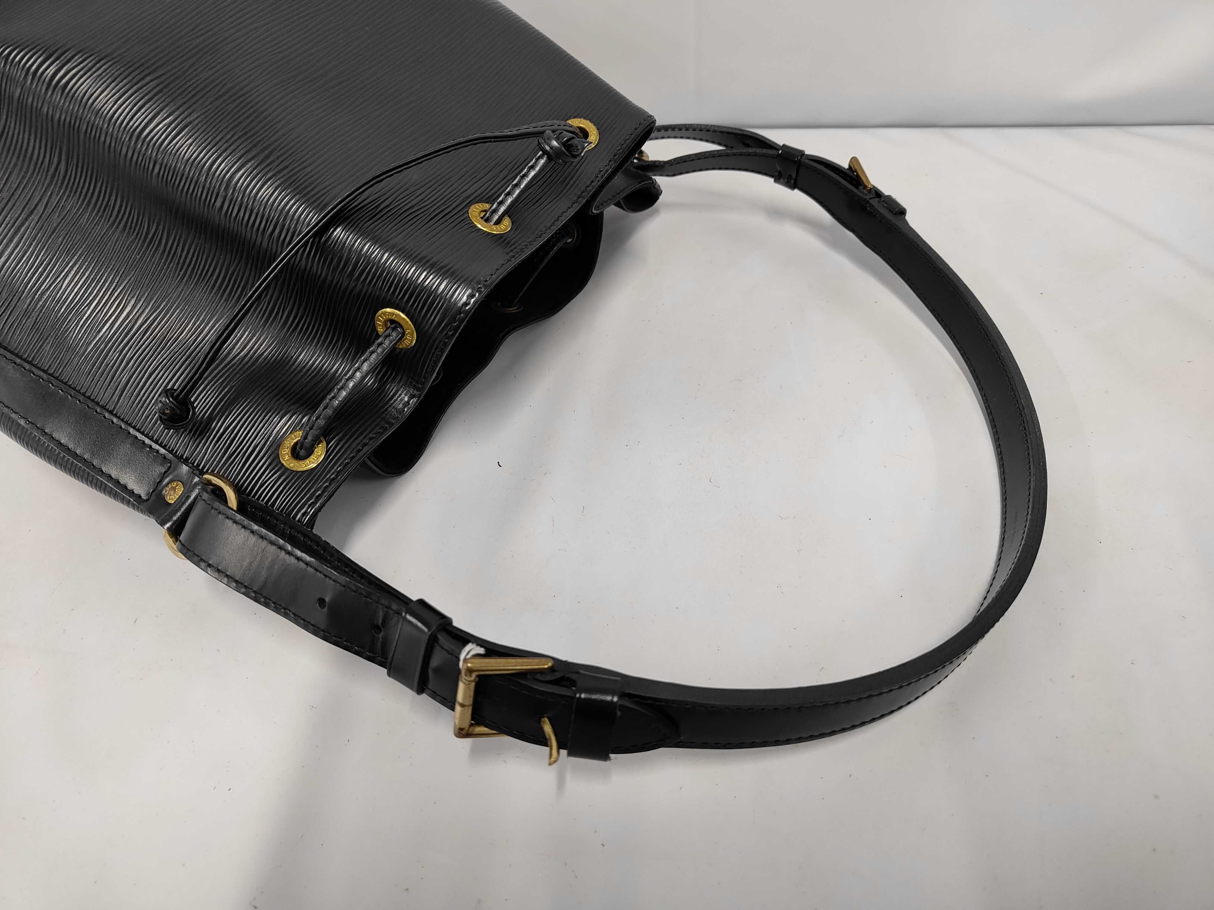 Petit Noé Shoulder Bag — view 5