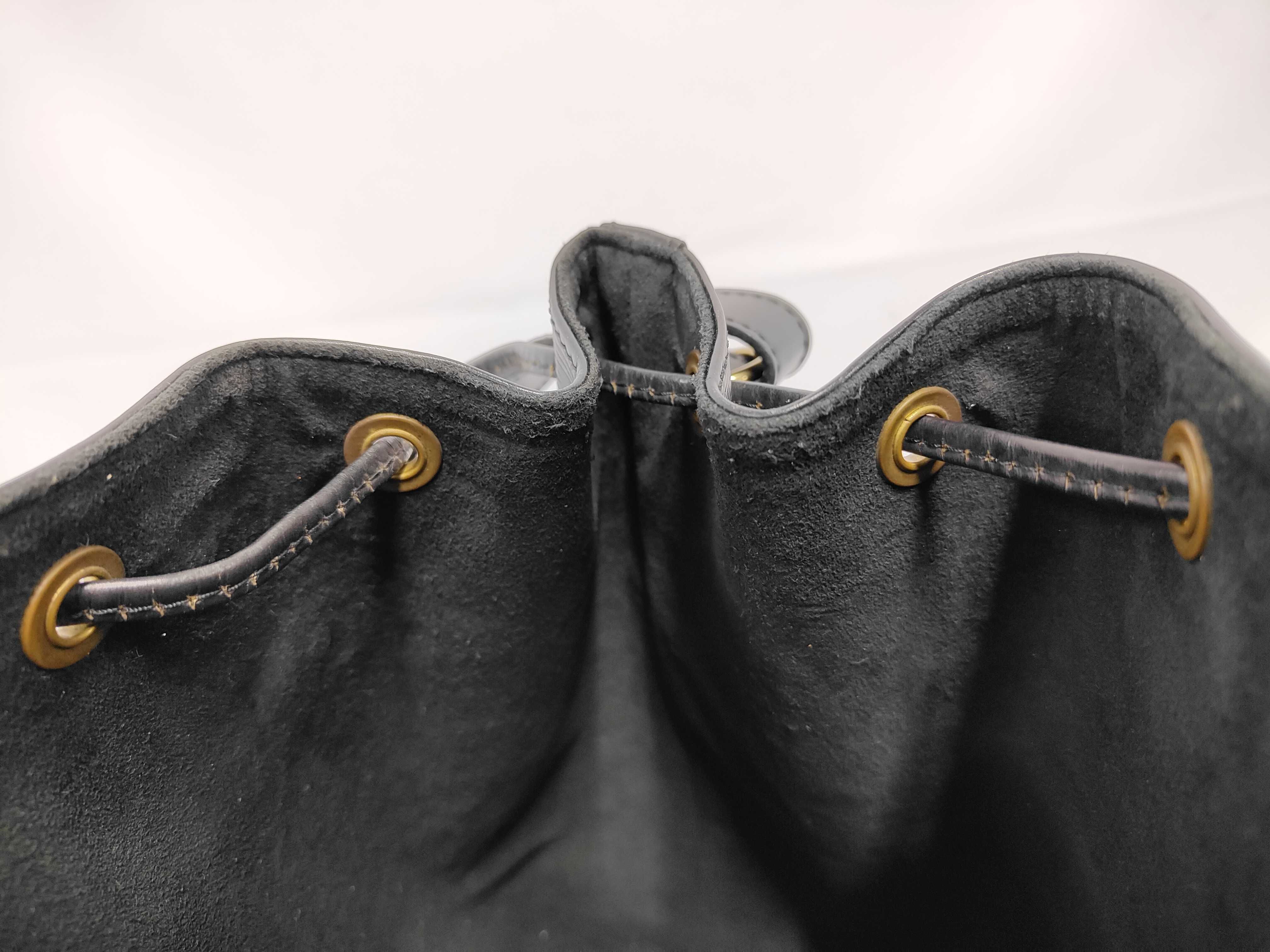 Petit Noé Shoulder Bag — view 9