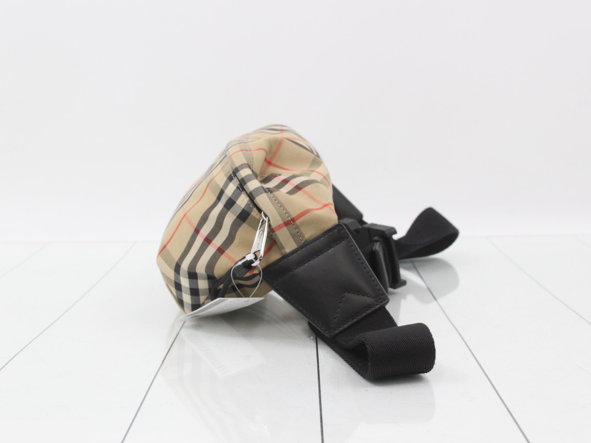 Waist bag — view 3