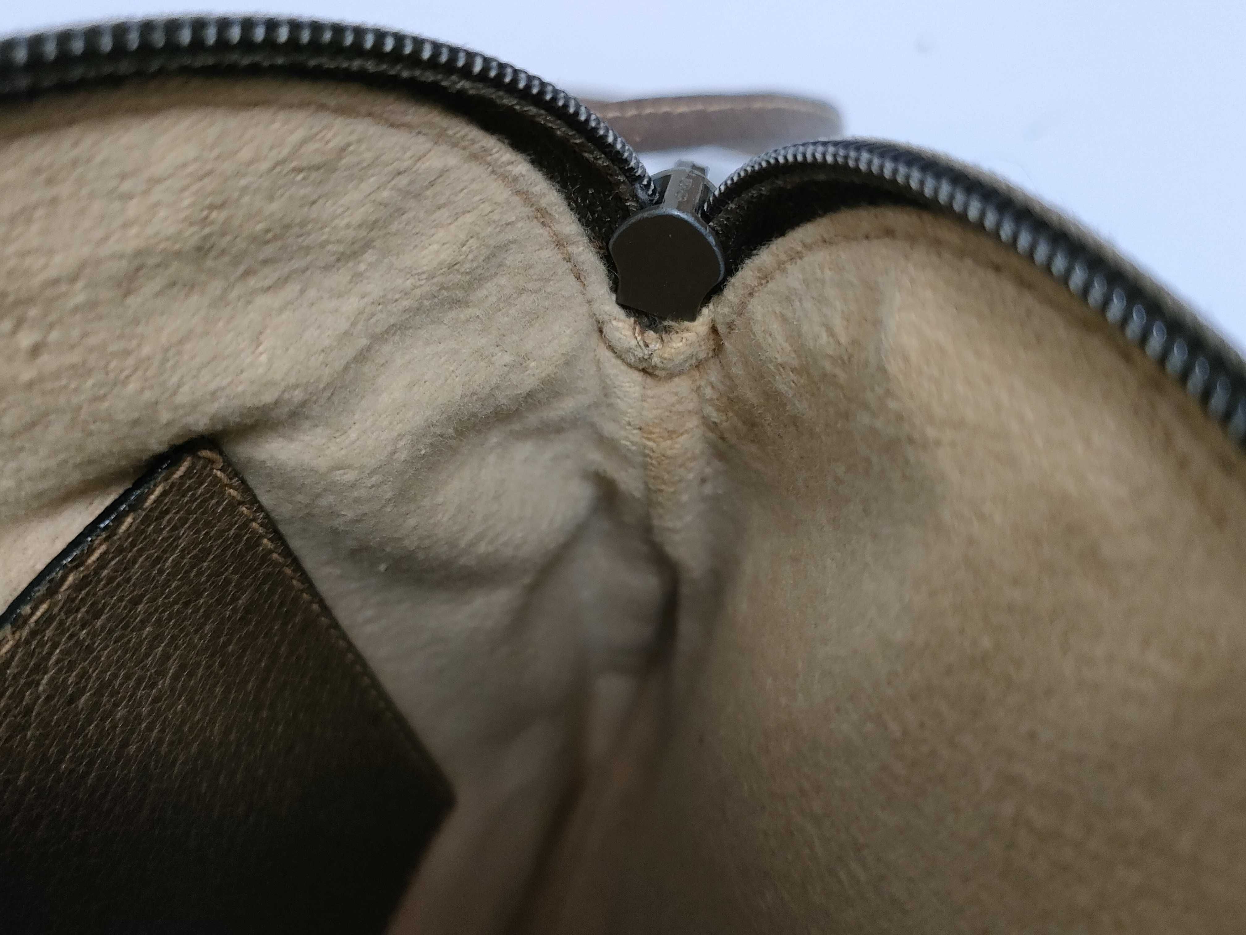 GG Supreme Sherry Shoulder Bag — view 14