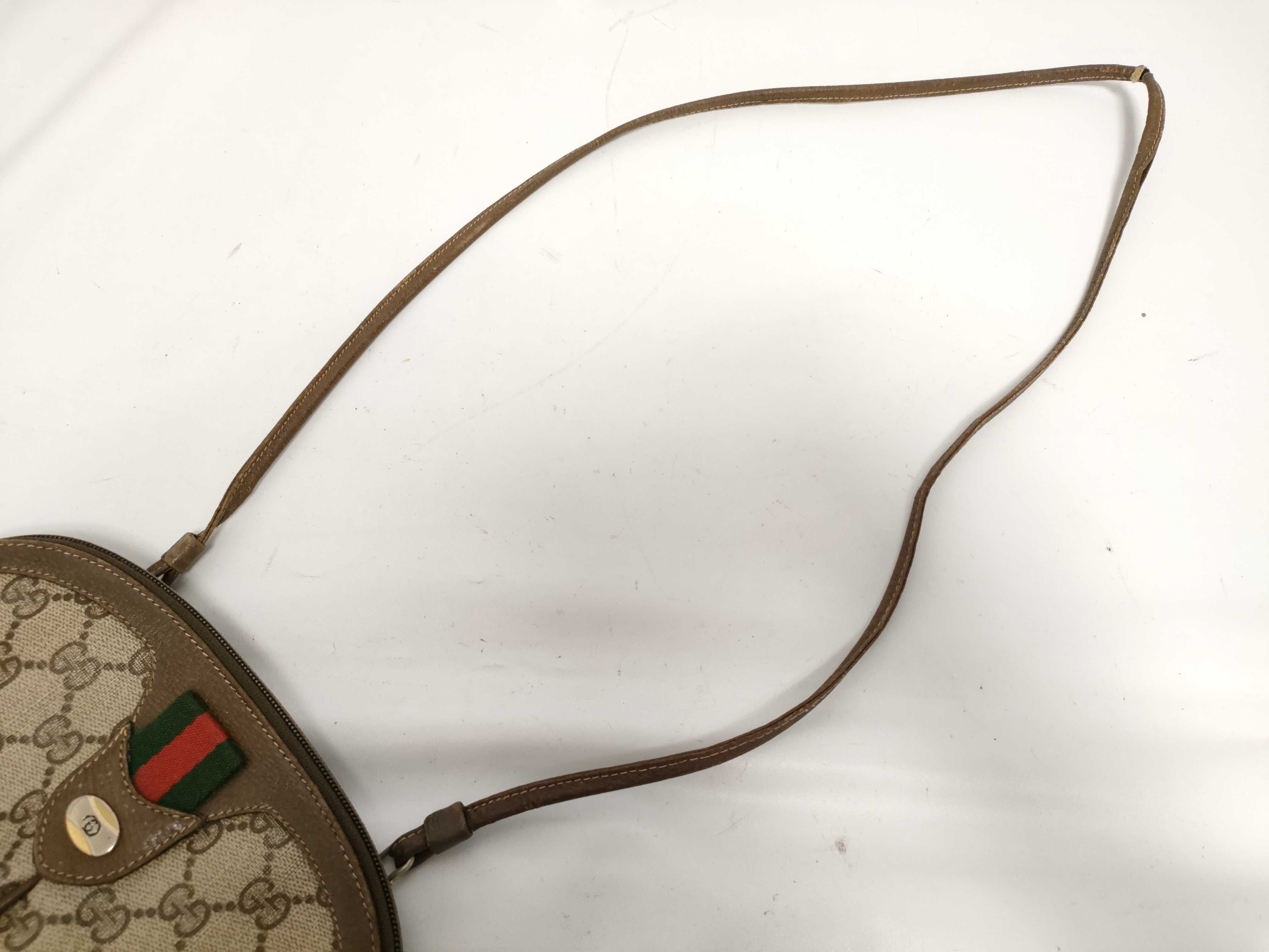 GG Supreme Sherry Shoulder Bag — view 8
