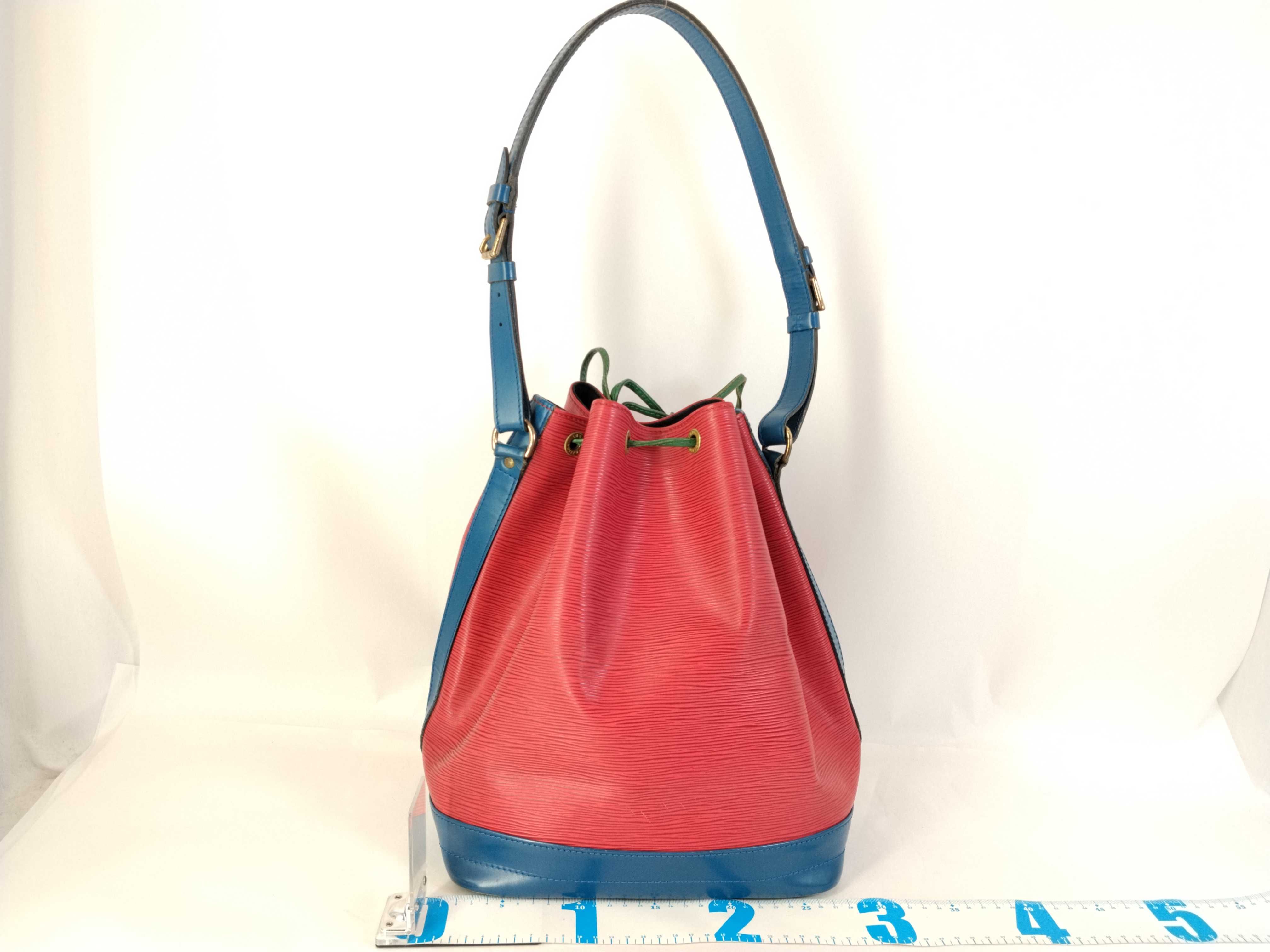 Epi Louis Vuitton LV Epi Noe Tricolor Shoulder Bag — view 2