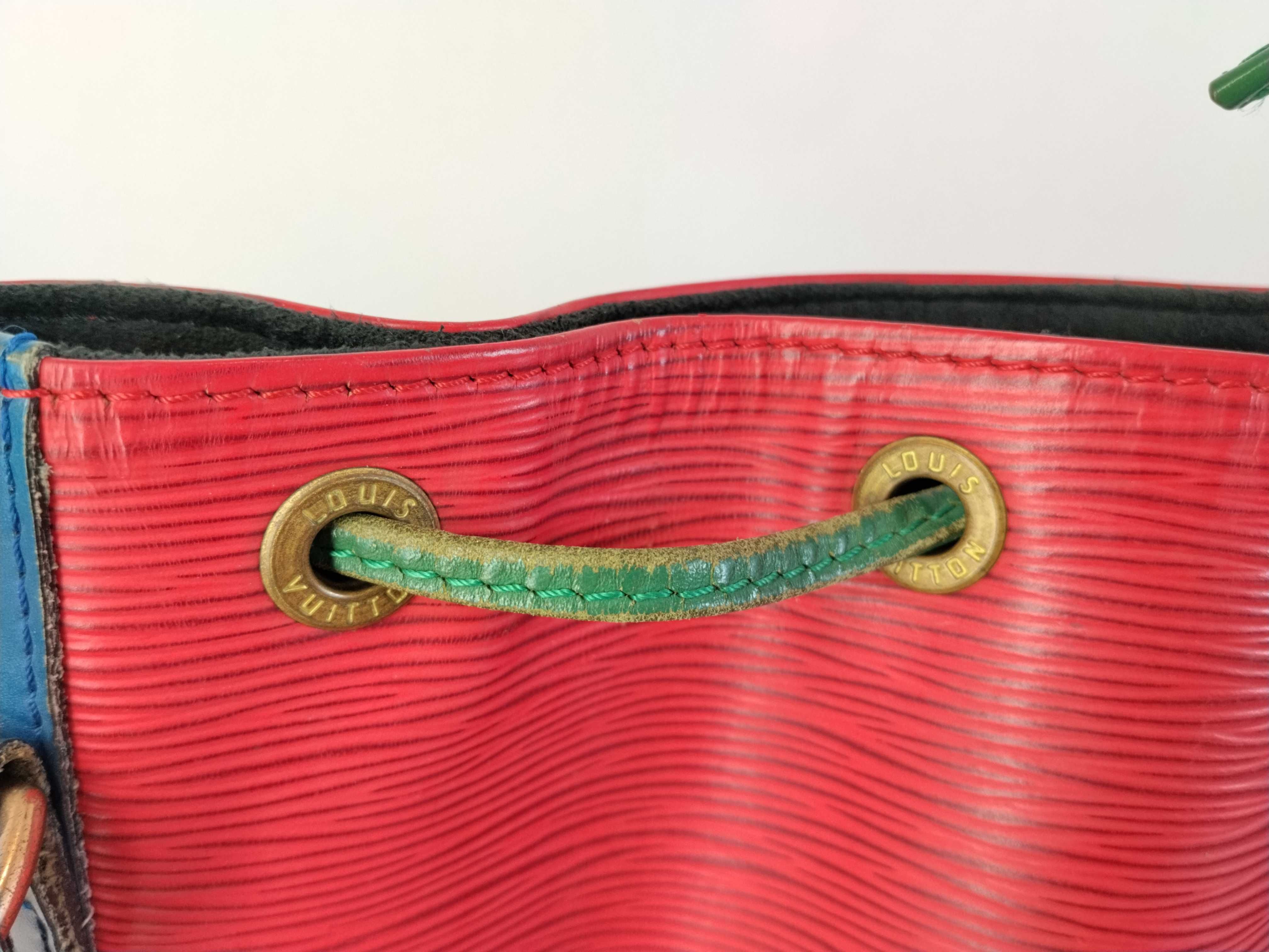 Epi Louis Vuitton LV Epi Noe Tricolor Shoulder Bag — view 12