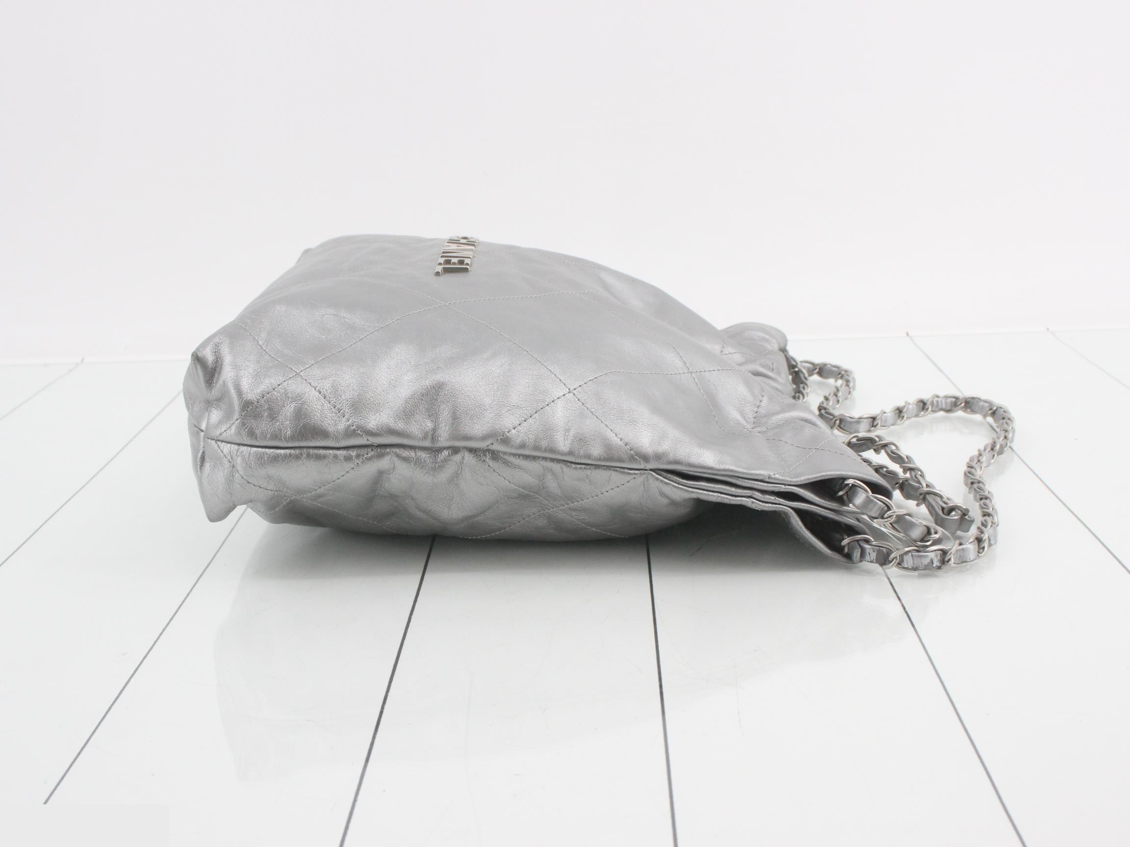 Matelassé (bag) - Shoulder bag — view 3