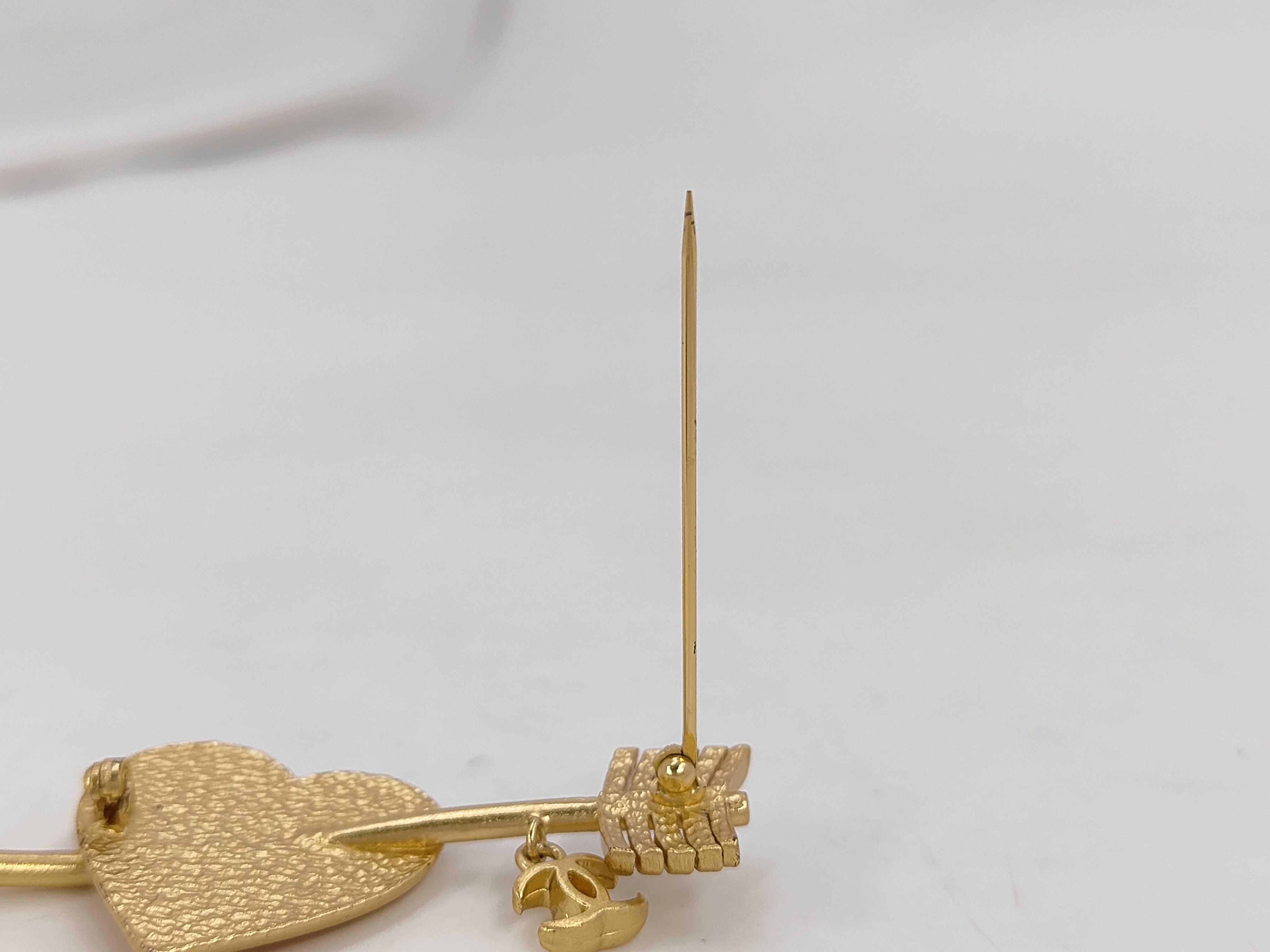 GP Brooch — view 3