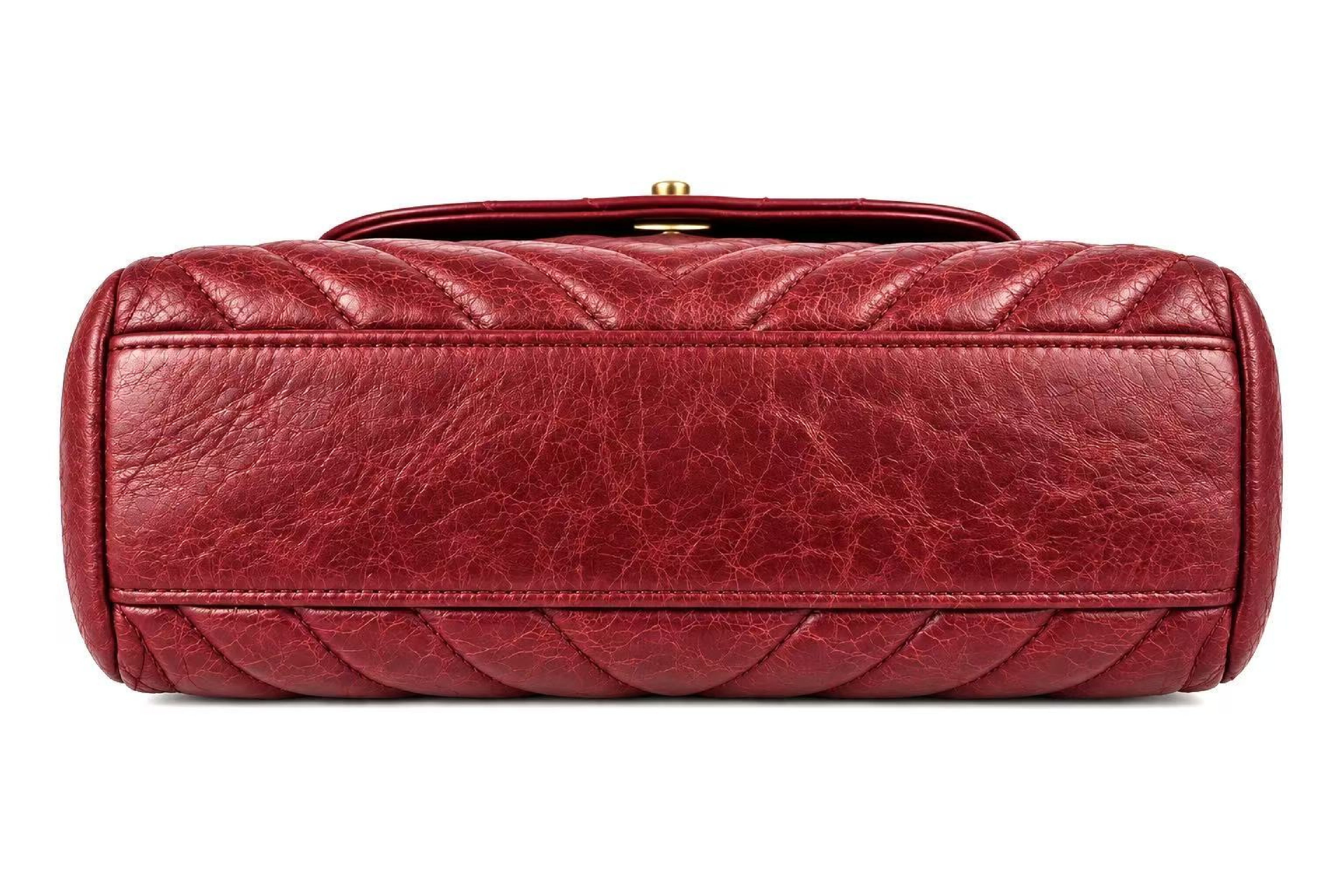 Chevron V-stitch Coco Mark Turnlock Double Chain Shoulder Bag — view 3
