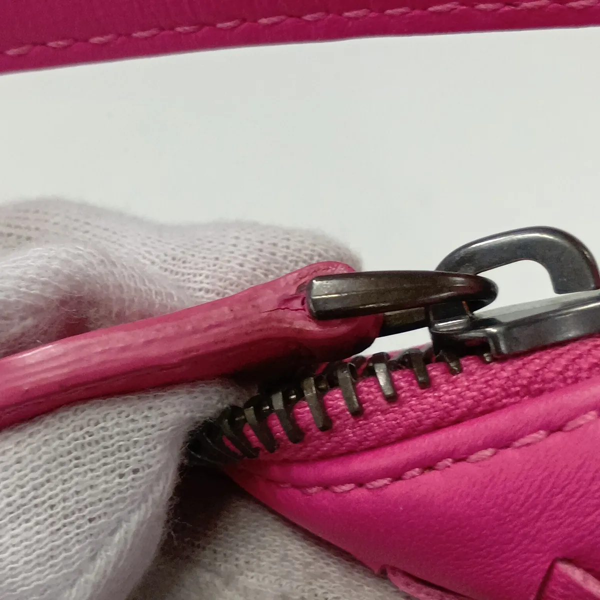 Intrecciato Leather Shoulder Bag, Pink — view 9