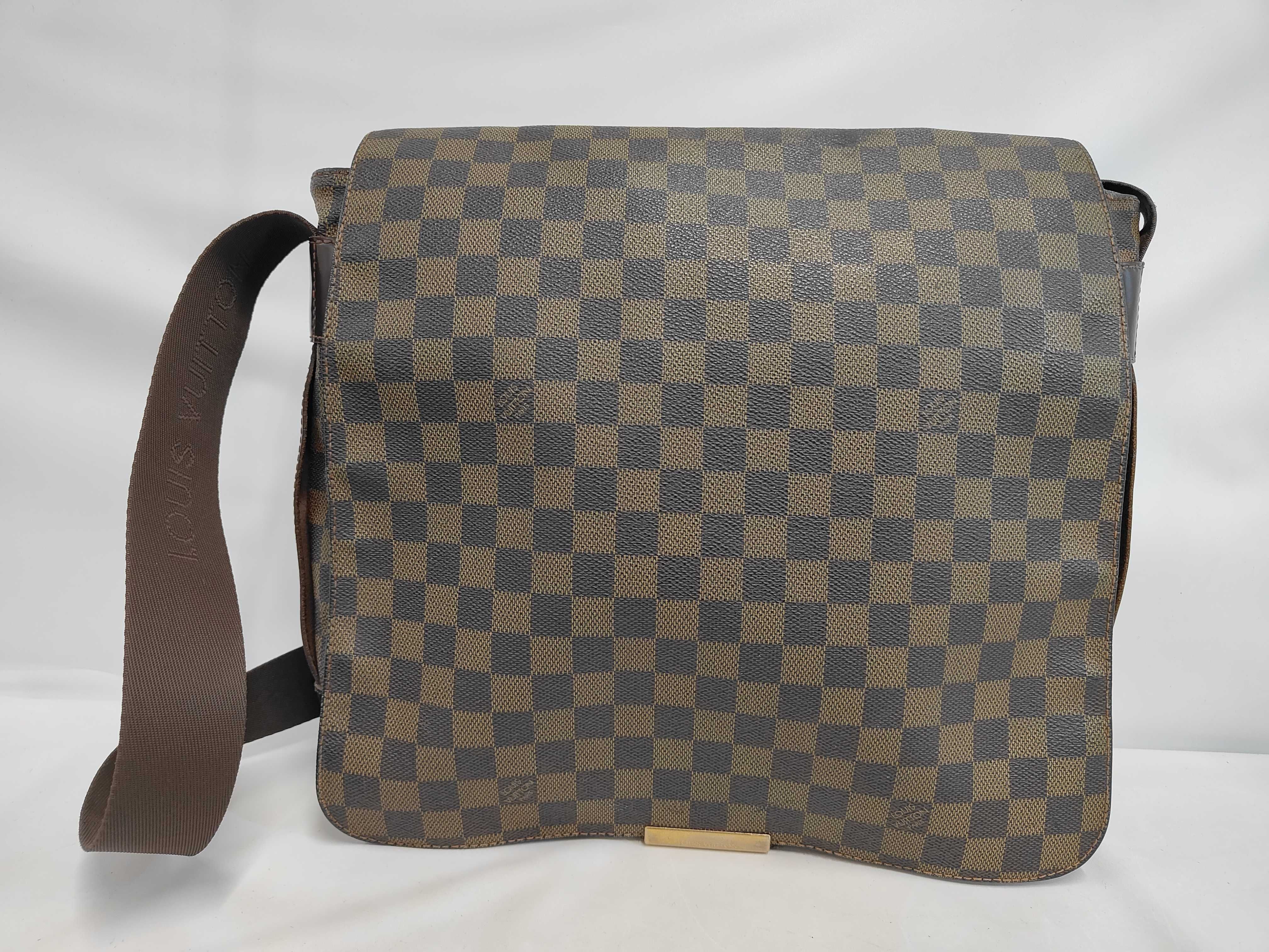 N45258 Bastille Shoulder Bag