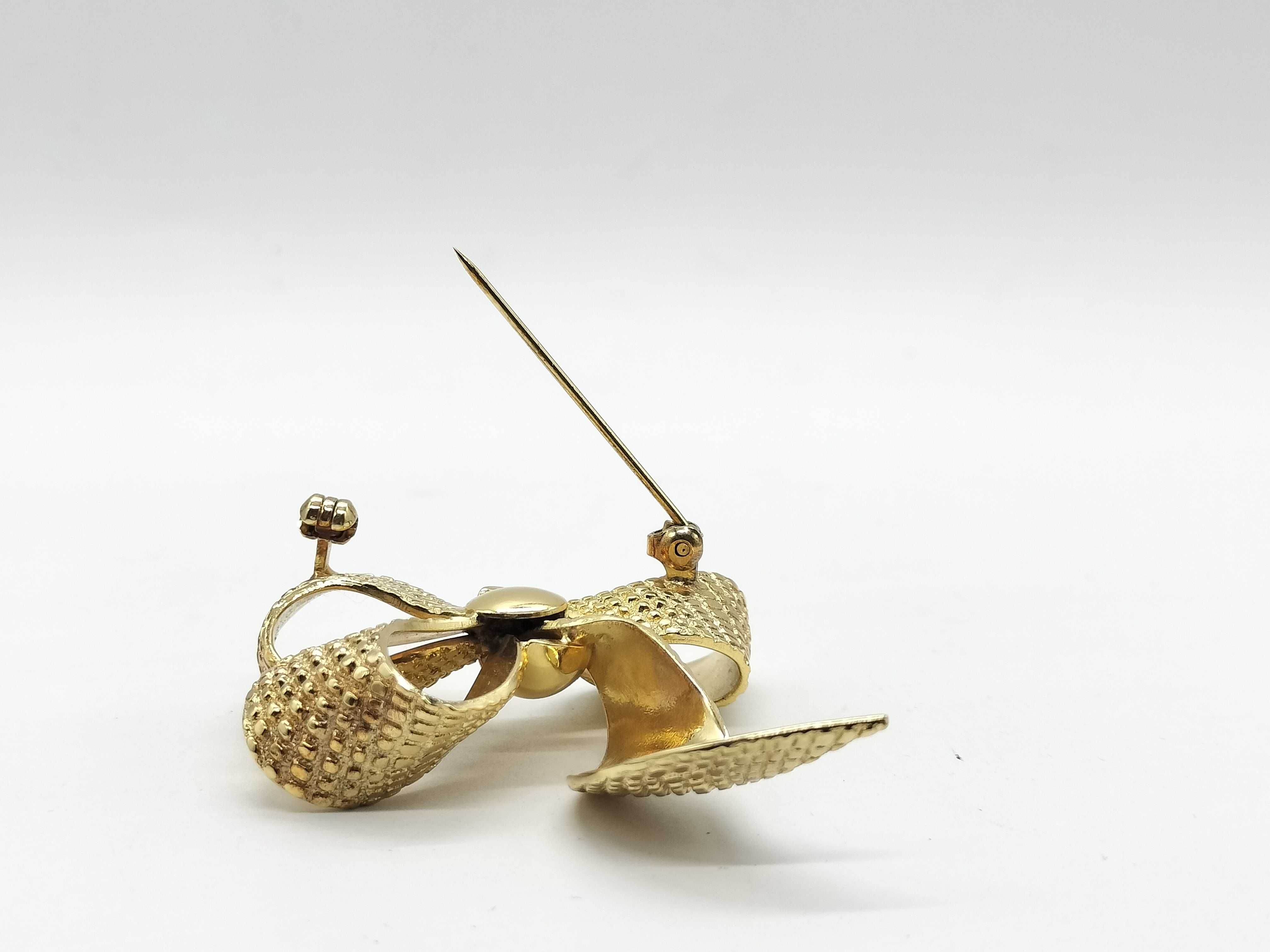 Vintage Brooch — view 4