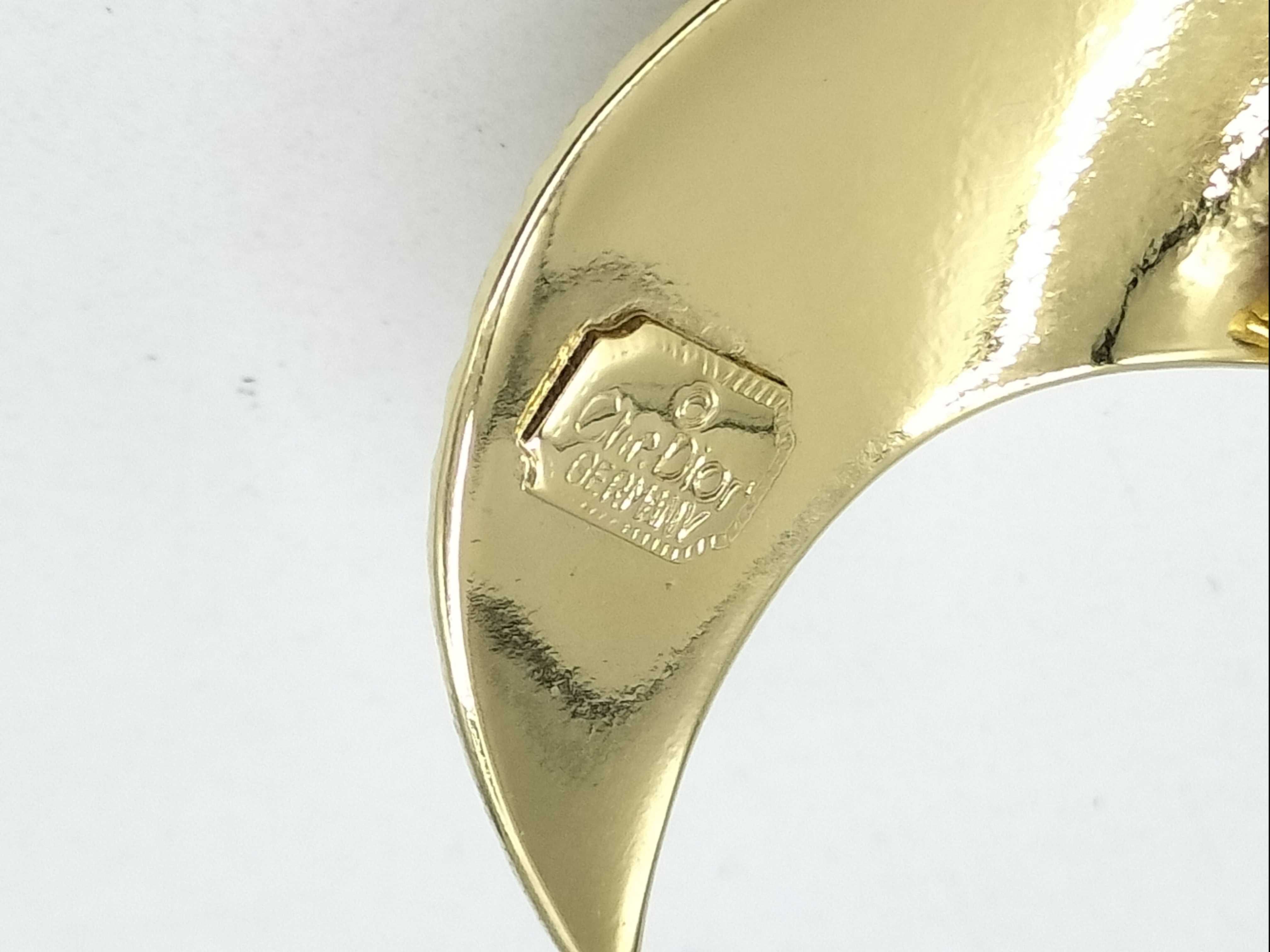 Vintage Brooch — view 5