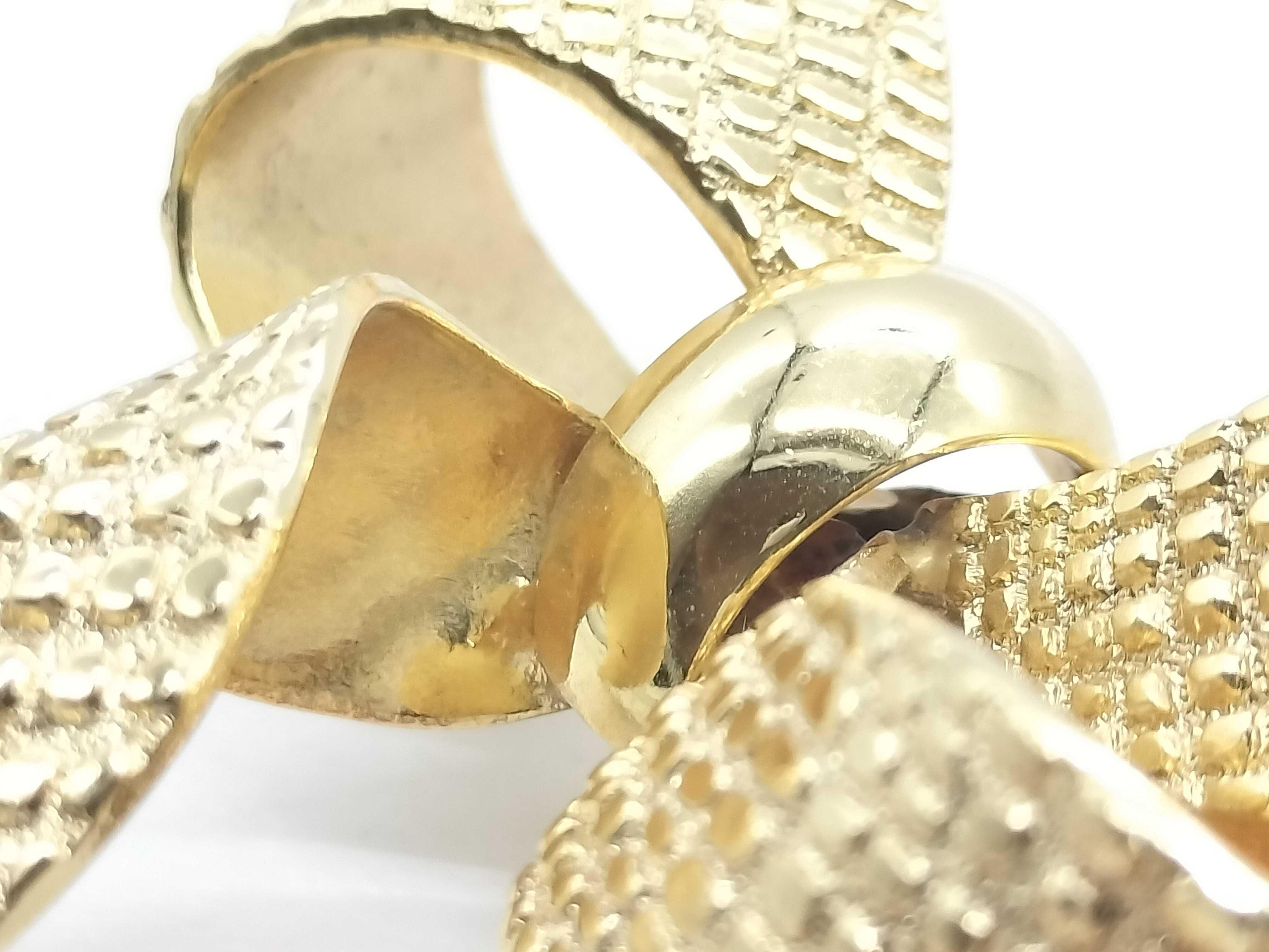 Vintage Brooch — view 7