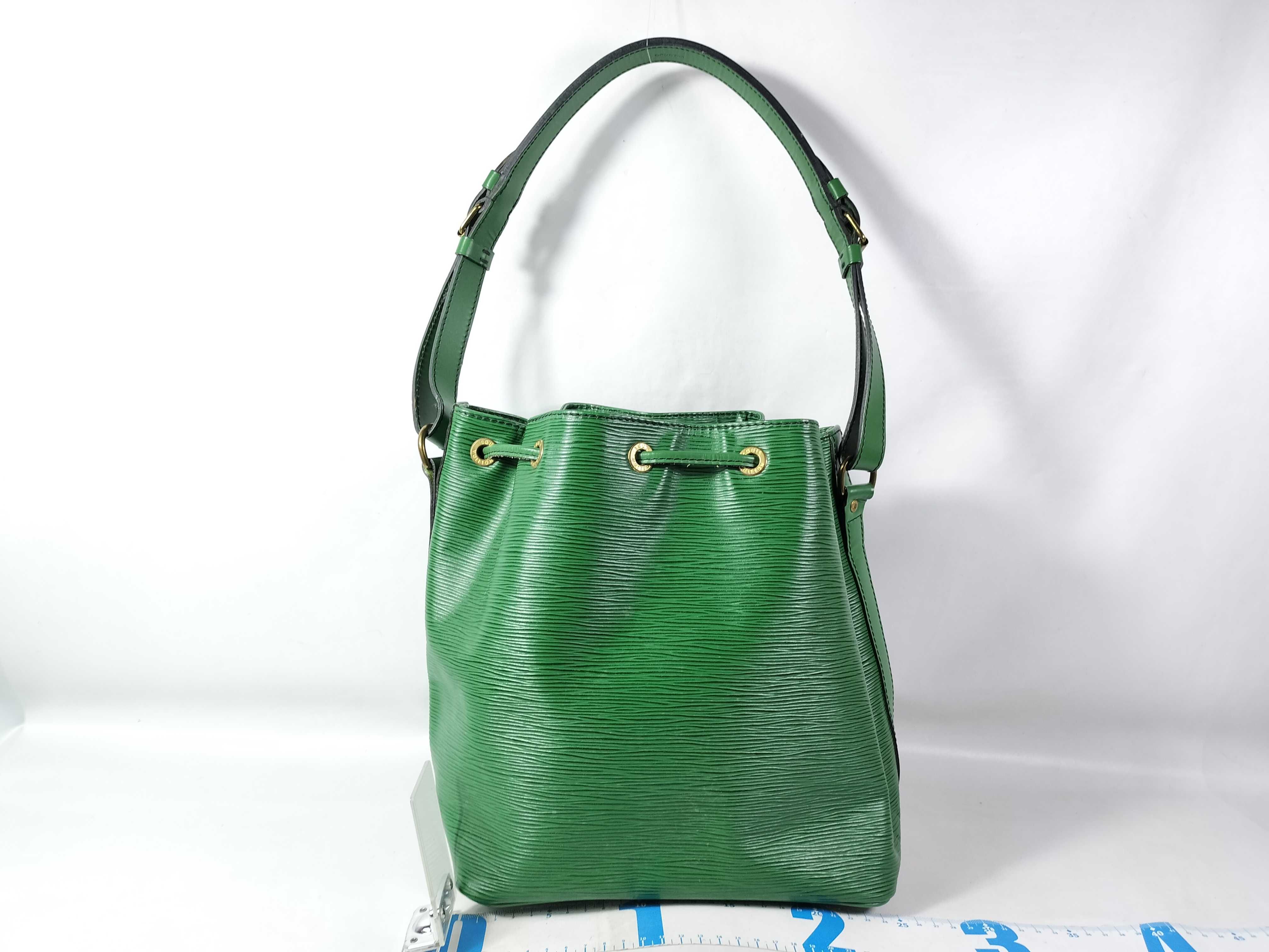 Monogram Louis Vuitton Petit Noé Shoulder Bag Epi M44104 Shoulder Bag — view 2