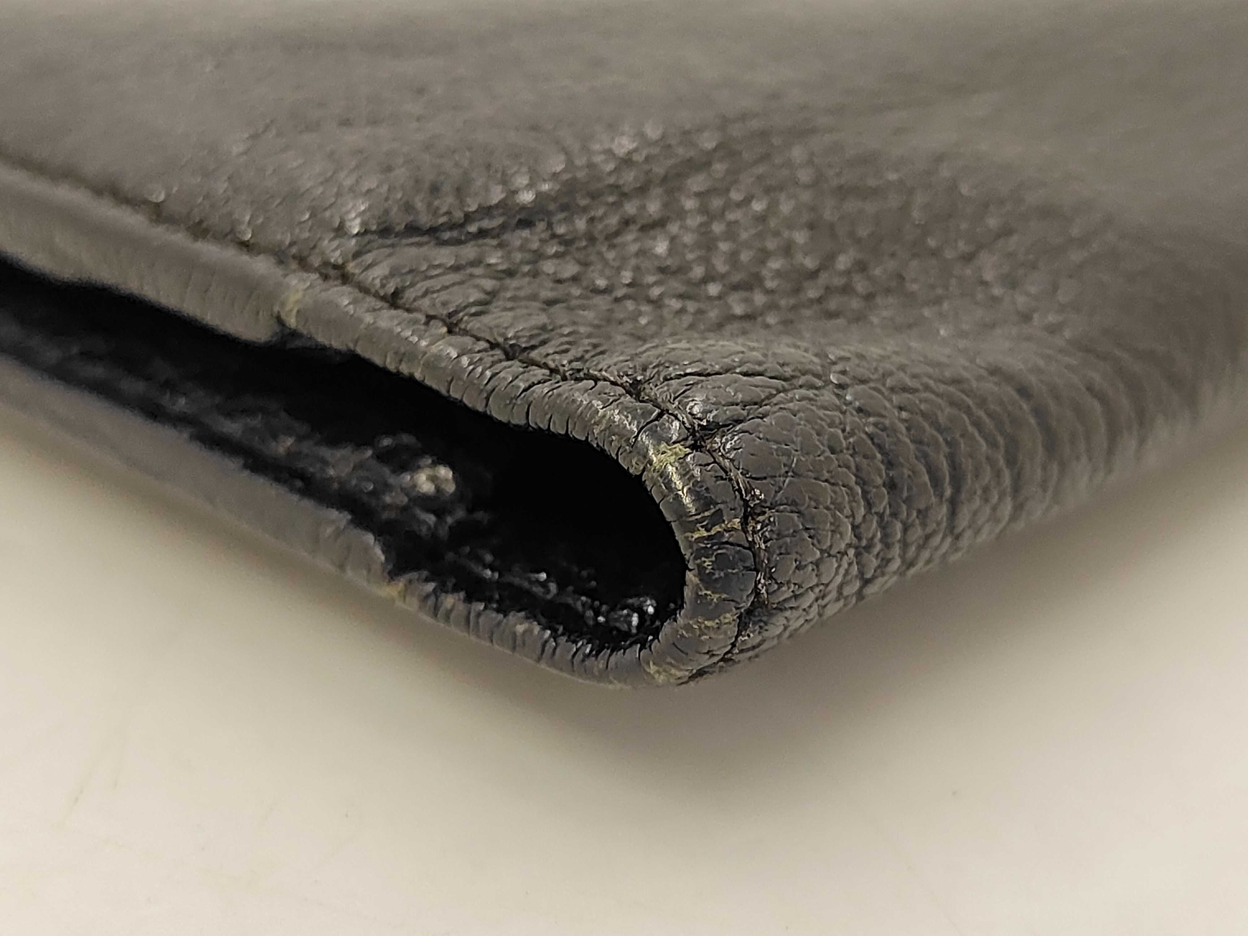 wallet — view 3