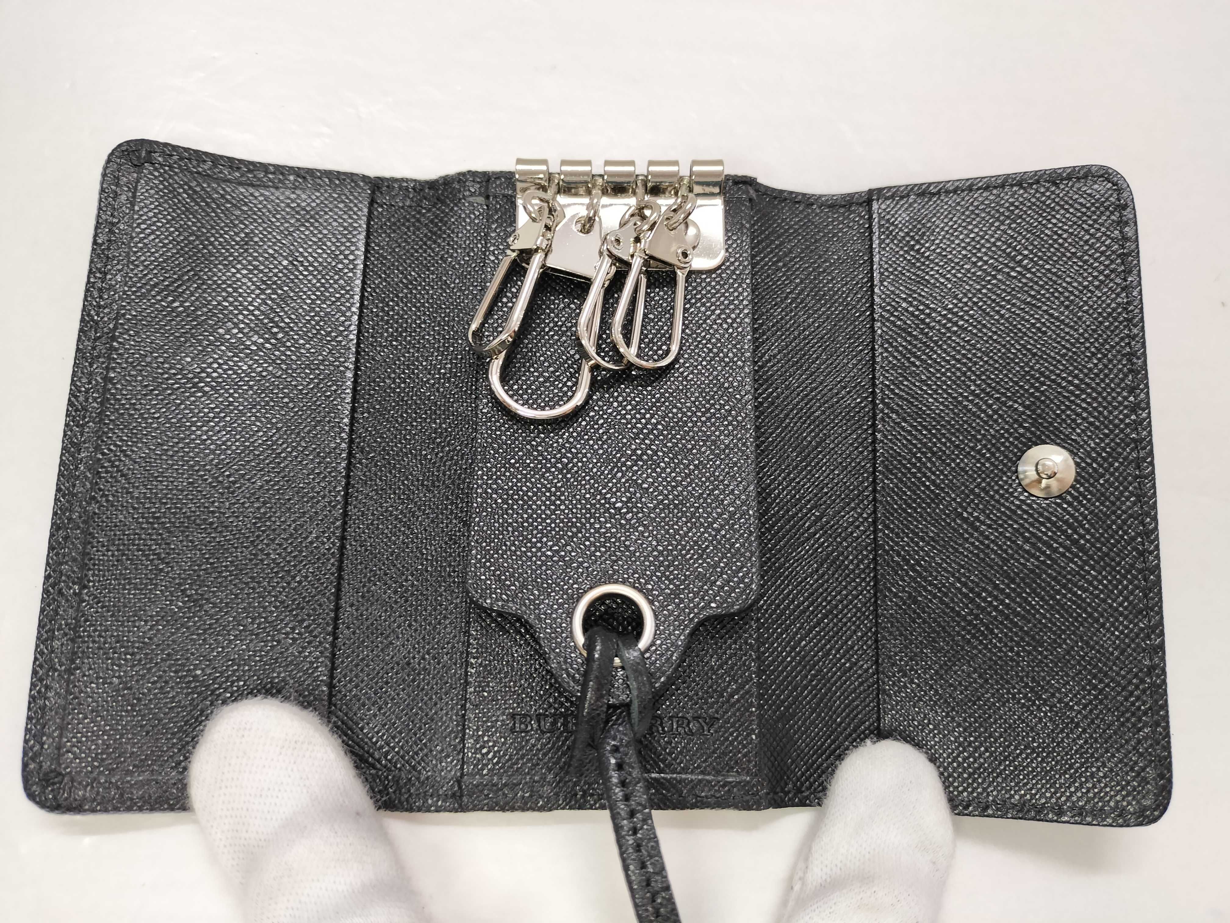 Nova Check Key Case — view 8