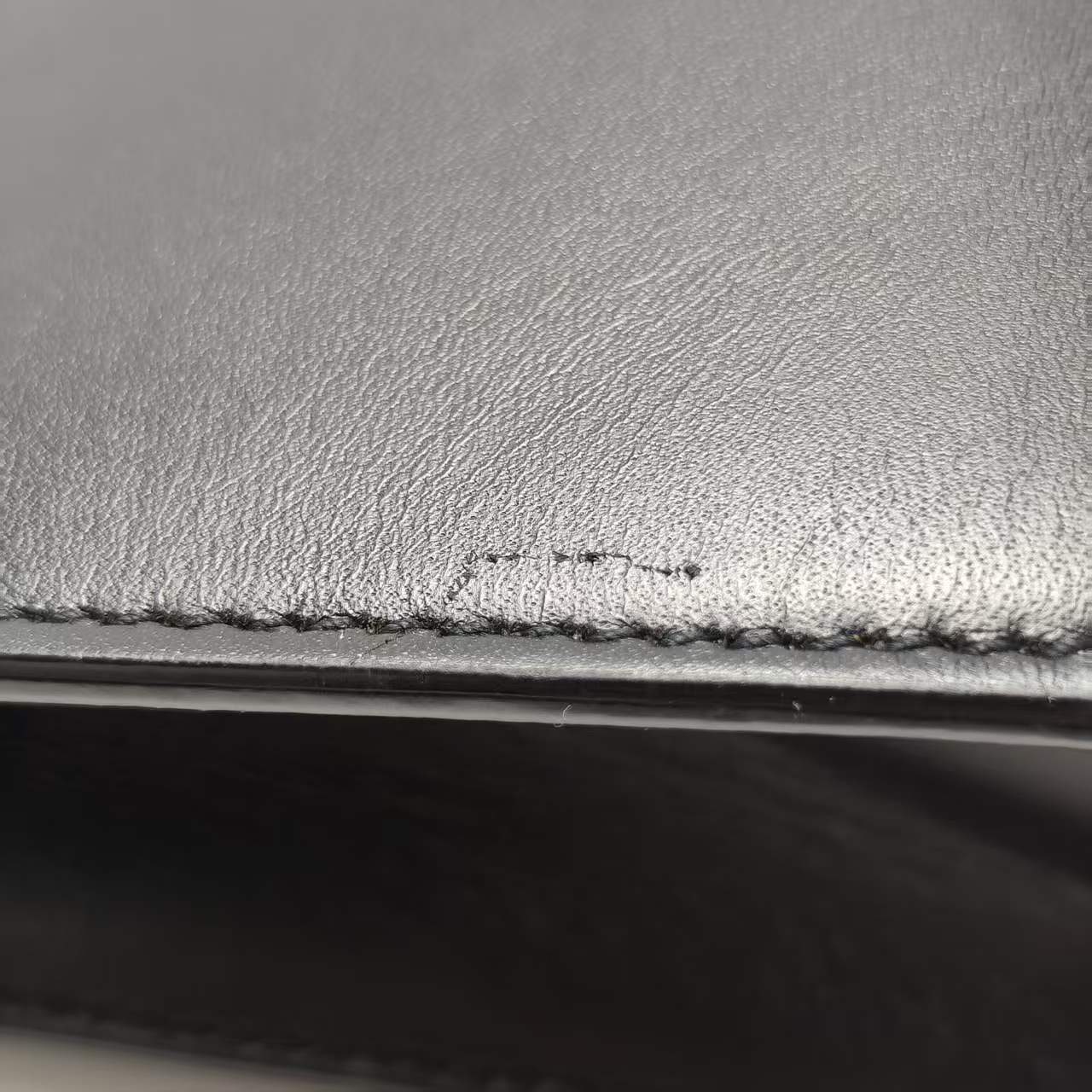 【*Shipped from: China*】Yves Saint Laurent Manhattan Leather Shoulder Bag — view 11